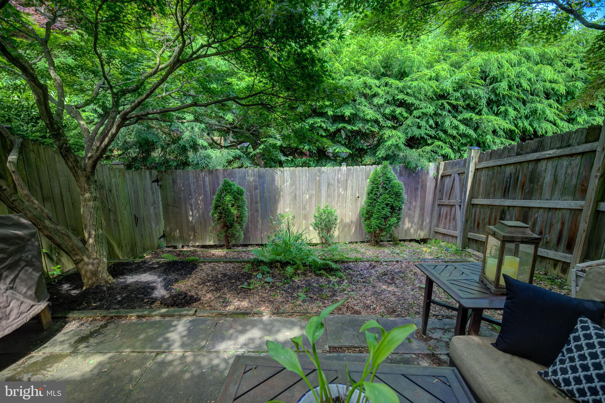 FALLS PLACE TOWNHOUSES - Residential