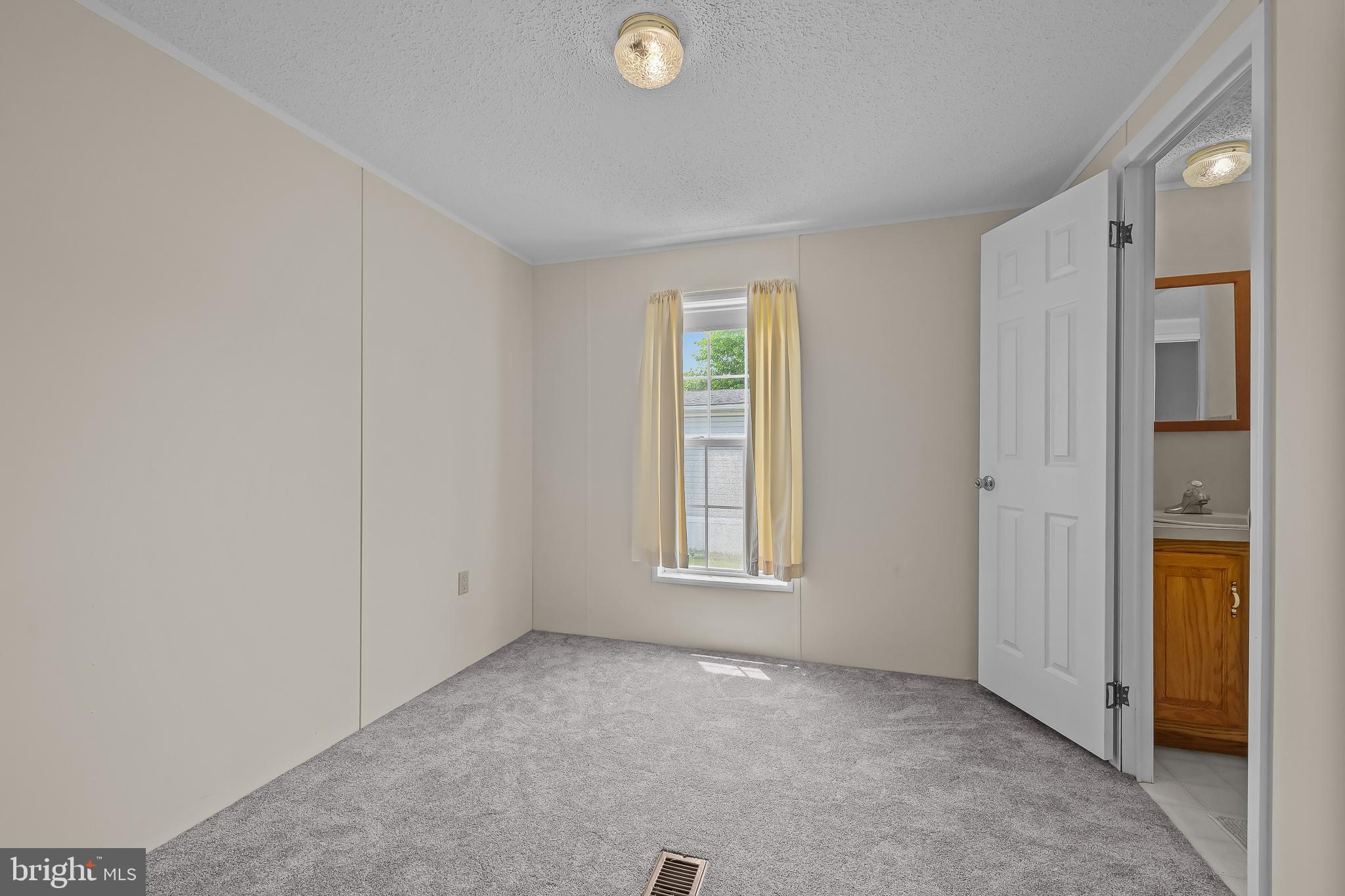 MURRAY MANOR - Residential