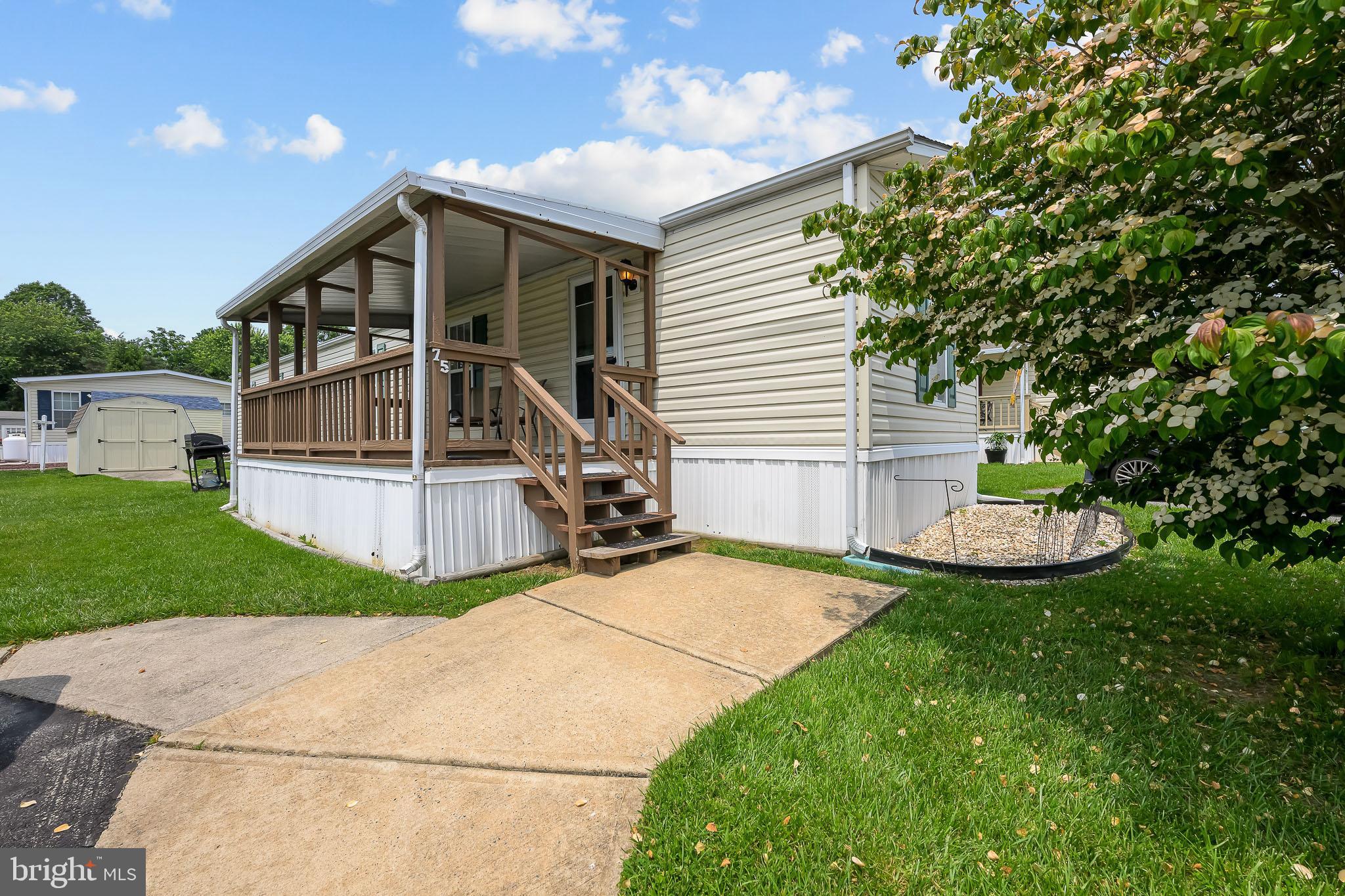 MURRAY MANOR - Residential