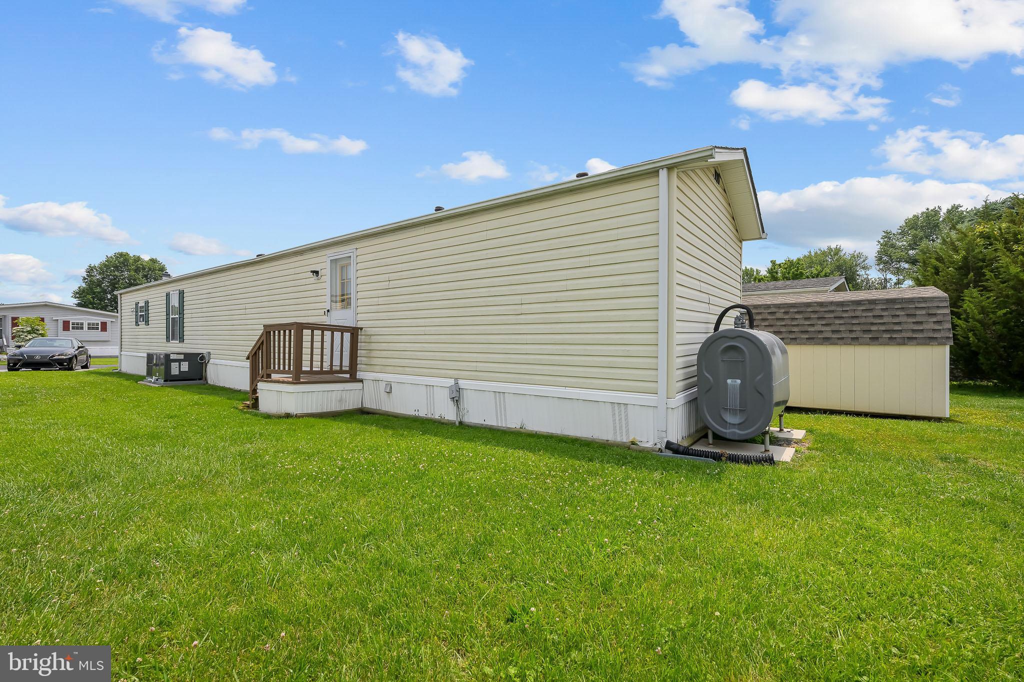 MURRAY MANOR - Residential