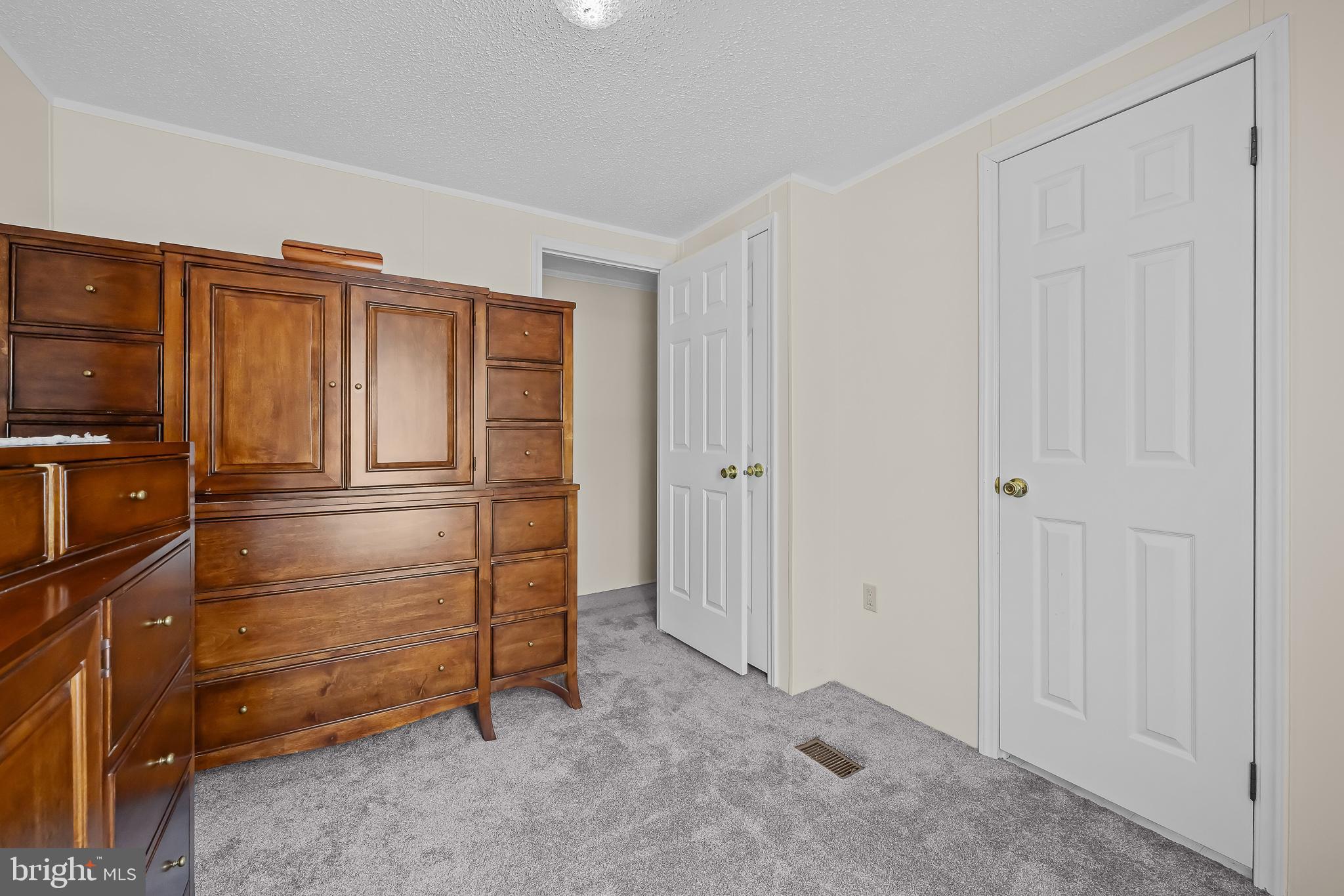 MURRAY MANOR - Residential