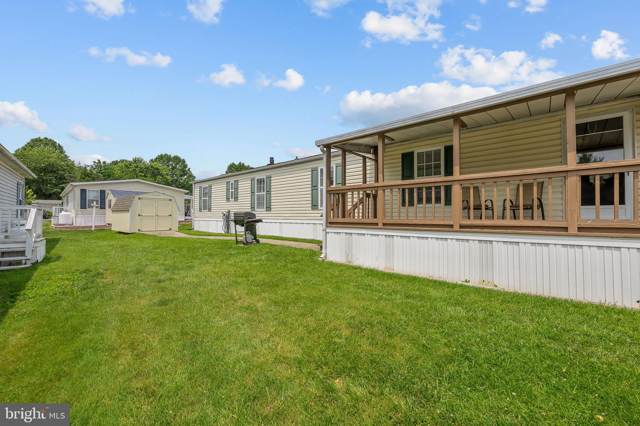 MURRAY MANOR - Residential