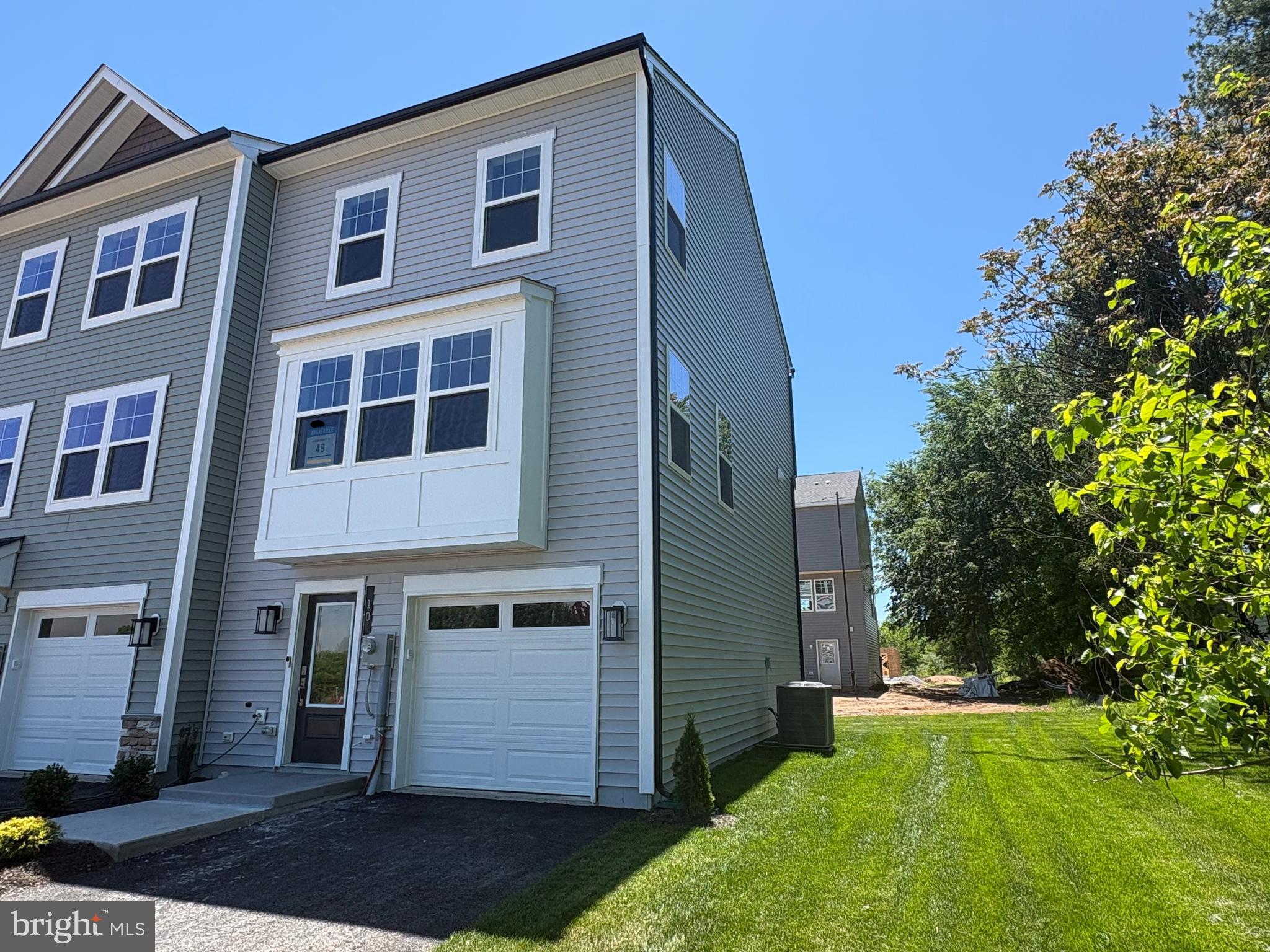 10 MAGNOLIA COURT