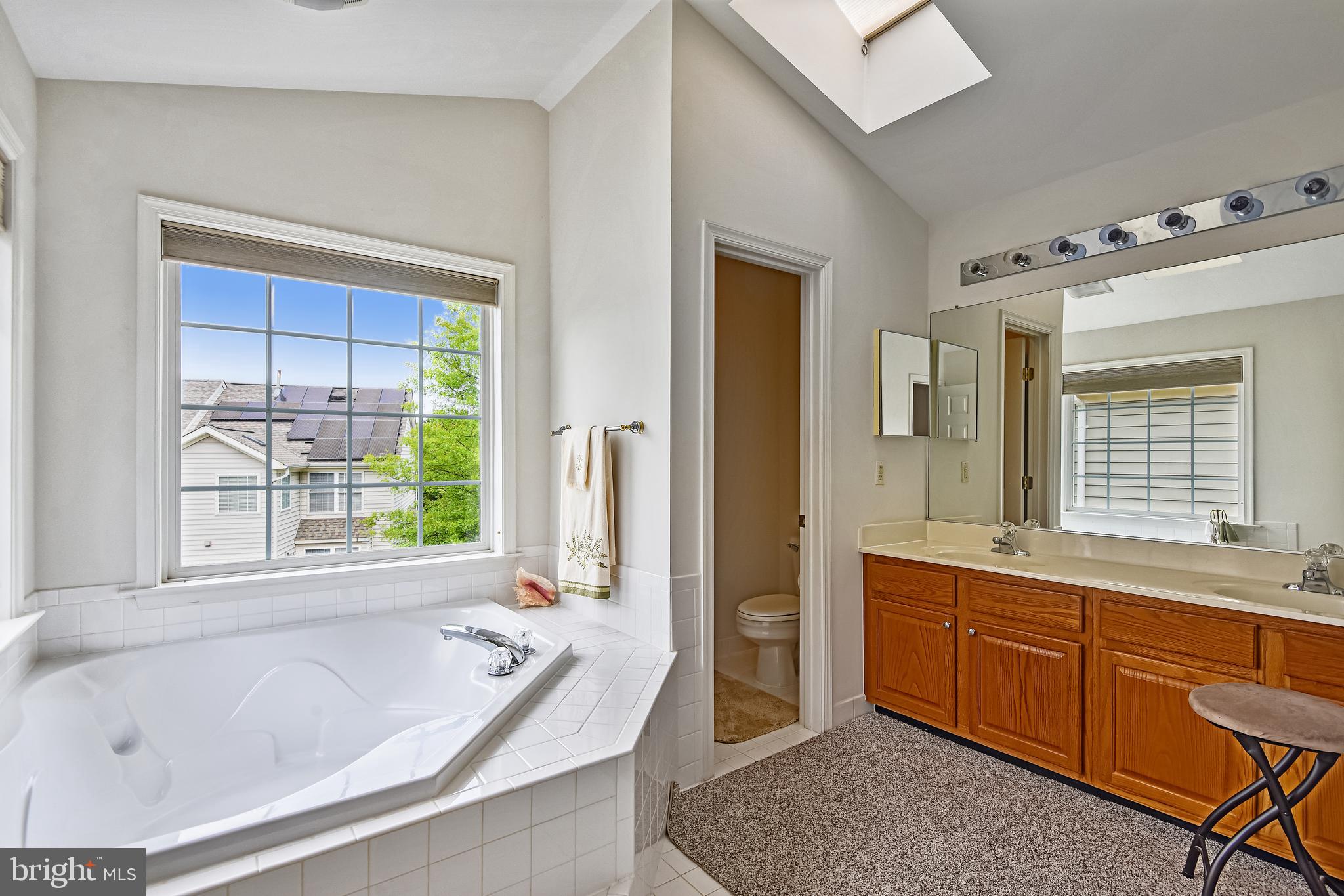 HIGHLAND OAKS - Residential Lease