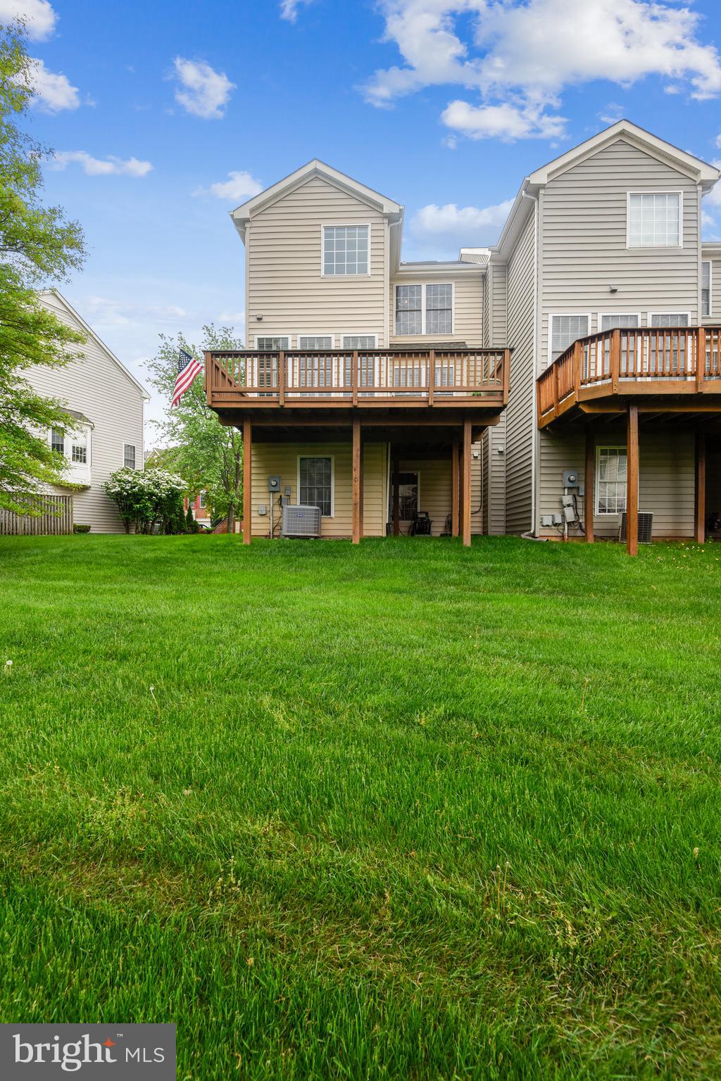 HIGHLAND OAKS - Residential Lease