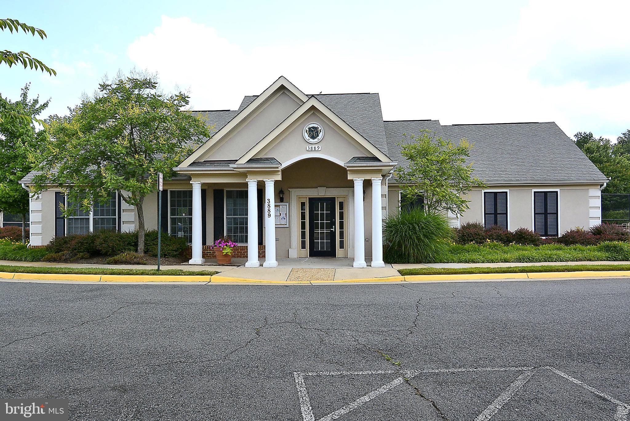 HIGHLAND OAKS - Residential Lease