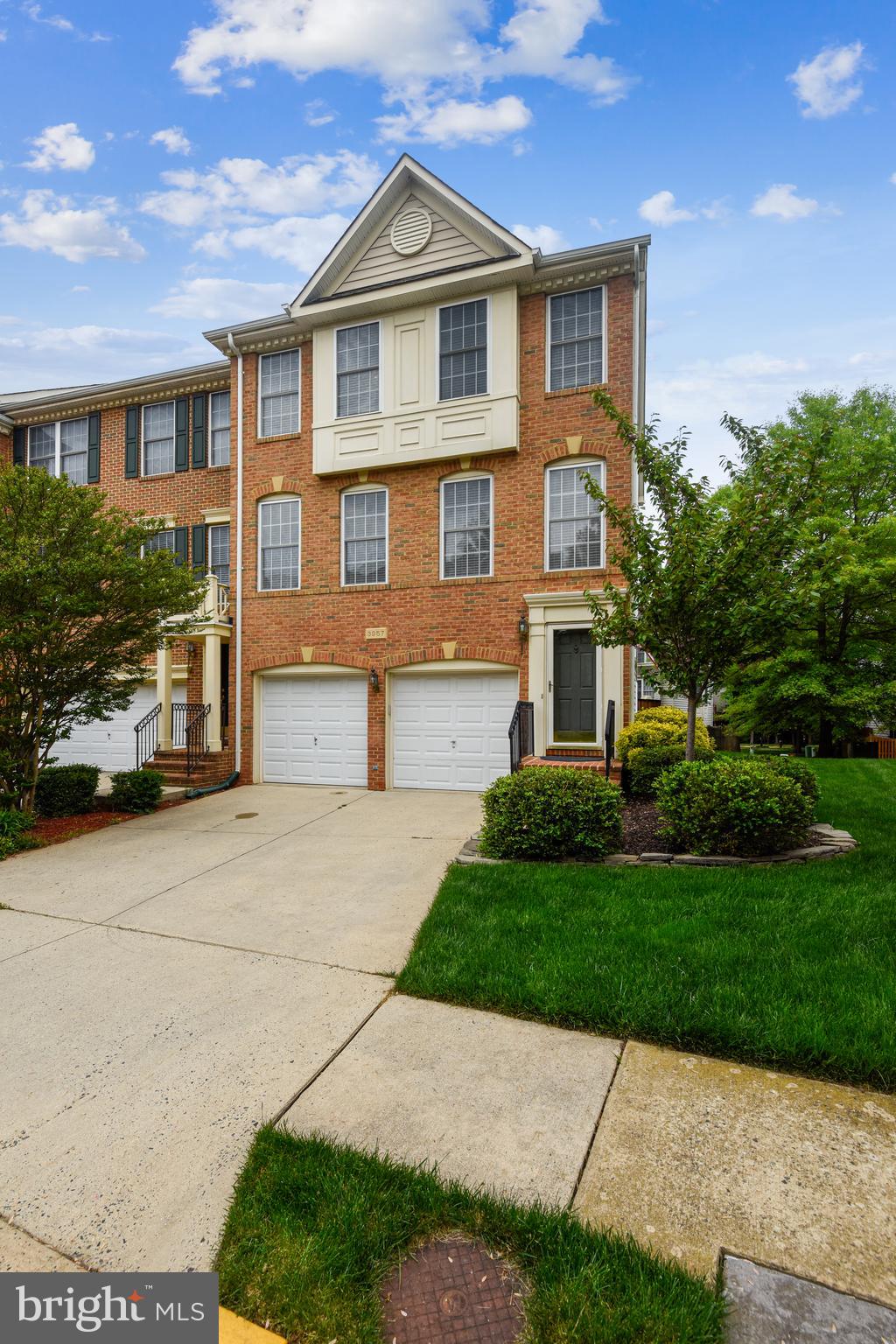 HIGHLAND OAKS - Residential Lease