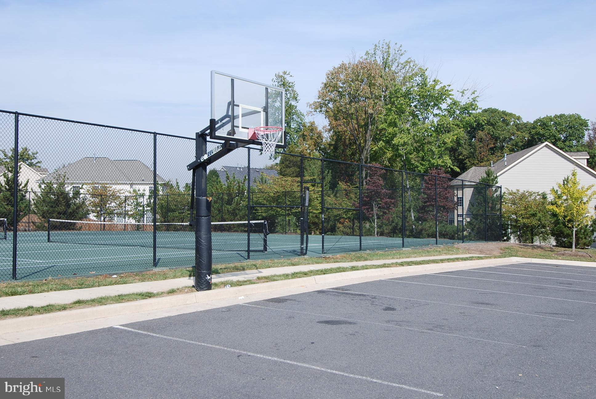 HIGHLAND OAKS - Residential Lease