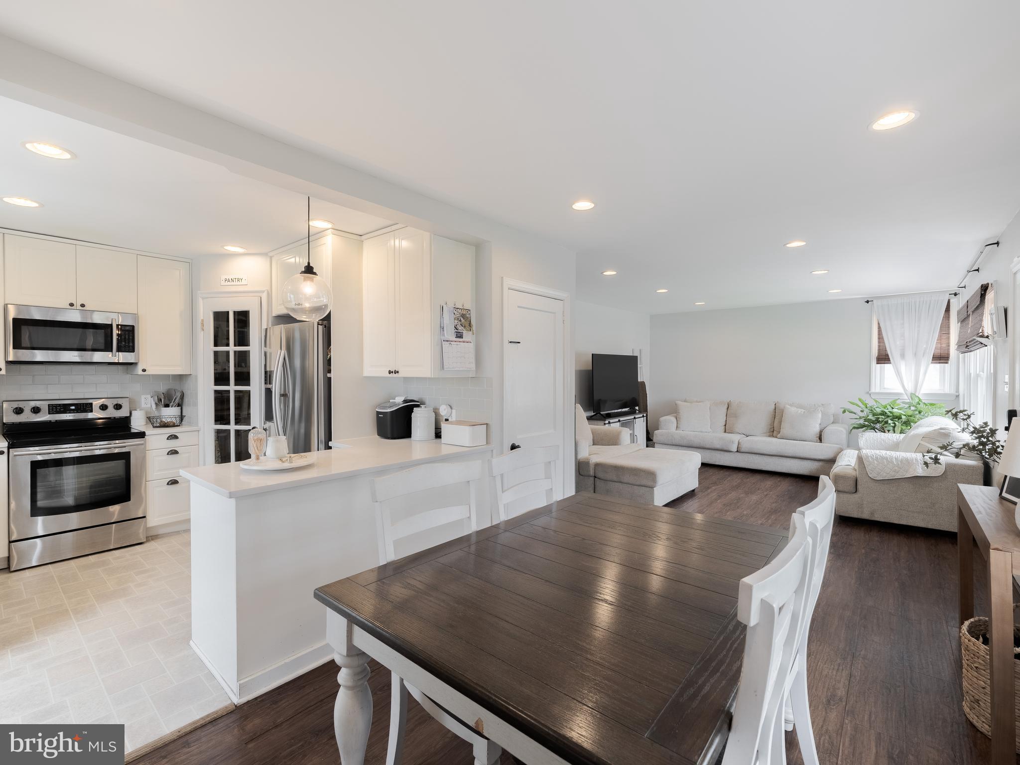 NORTH HILLS - Residential