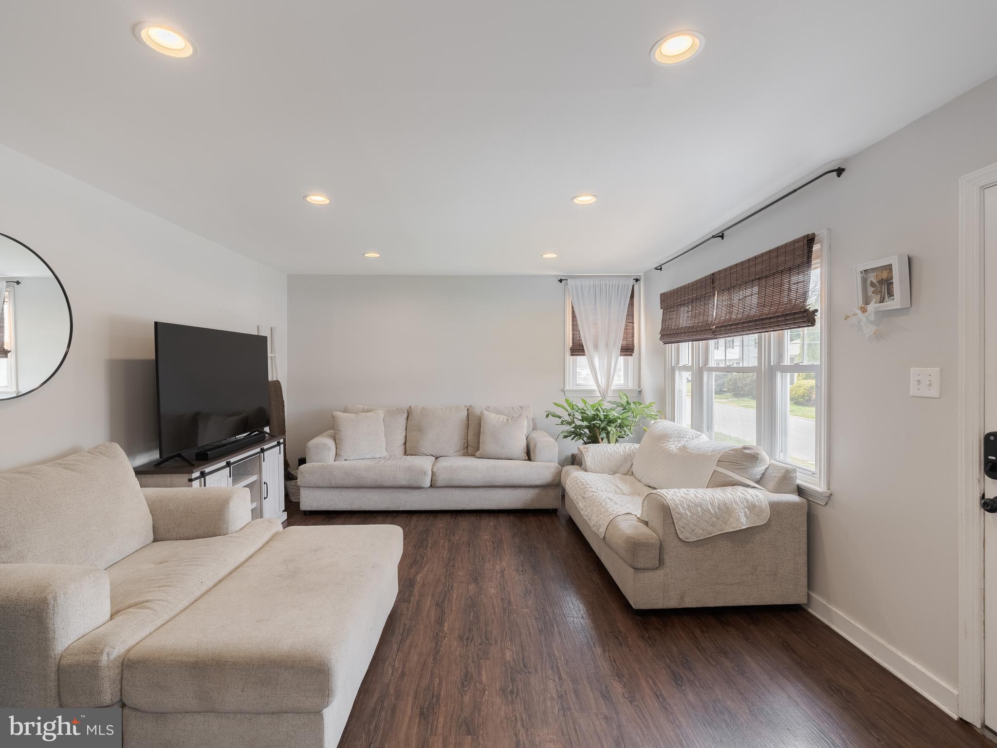 NORTH HILLS - Residential