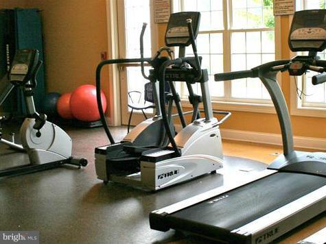 COLONIAL CHARLES - Residential