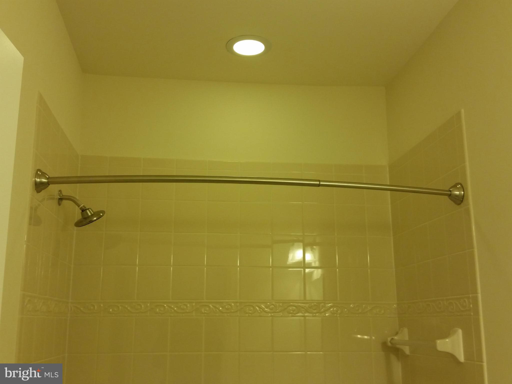 COLONIAL CHARLES - Residential