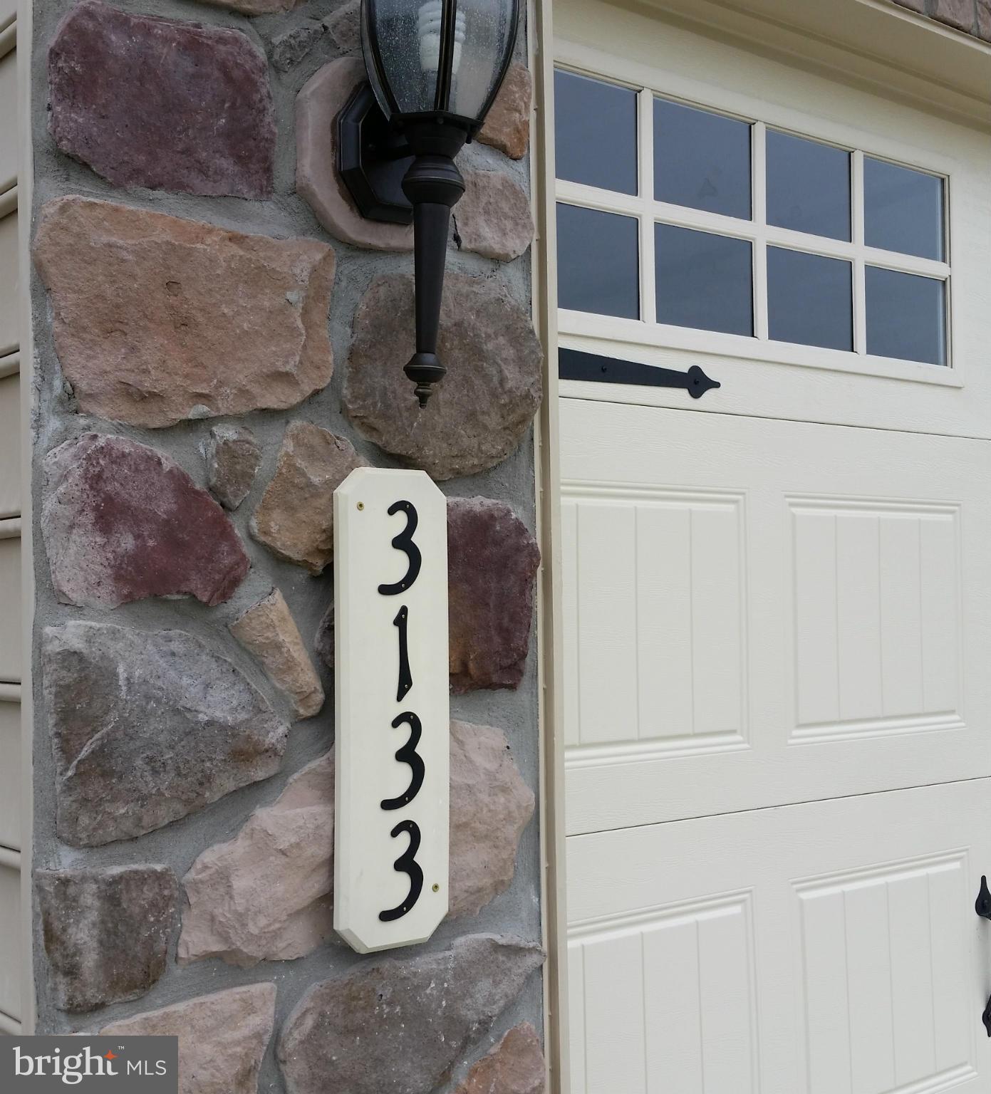 COLONIAL CHARLES - Residential