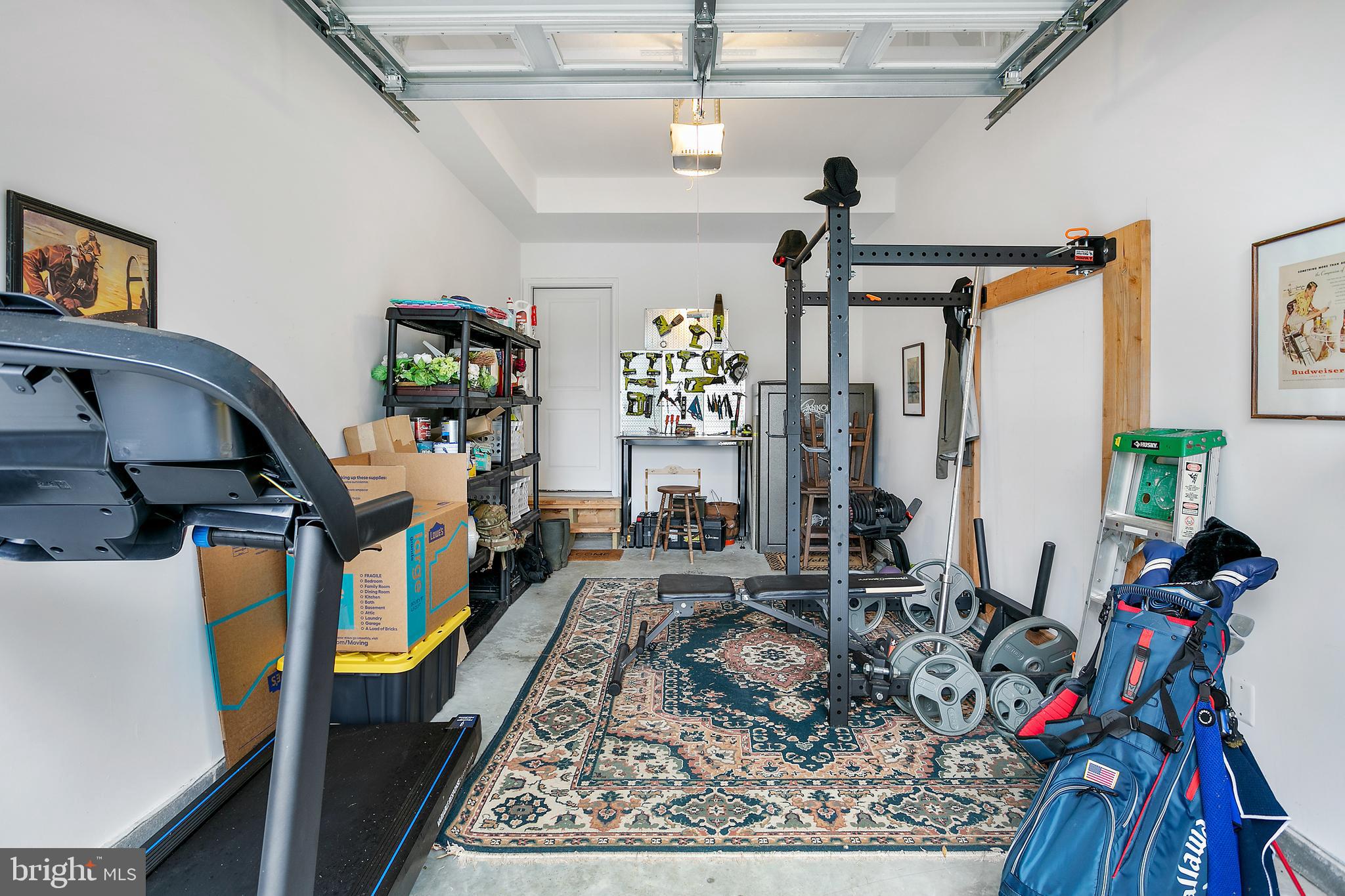 WOODLAND BEACH - Residential