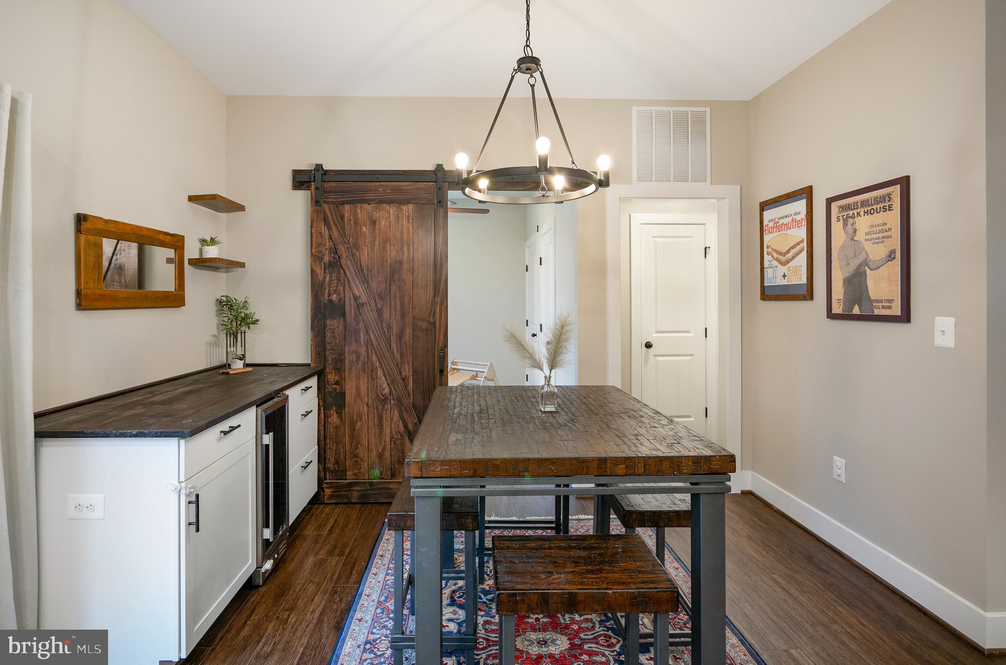 WOODLAND BEACH - Residential