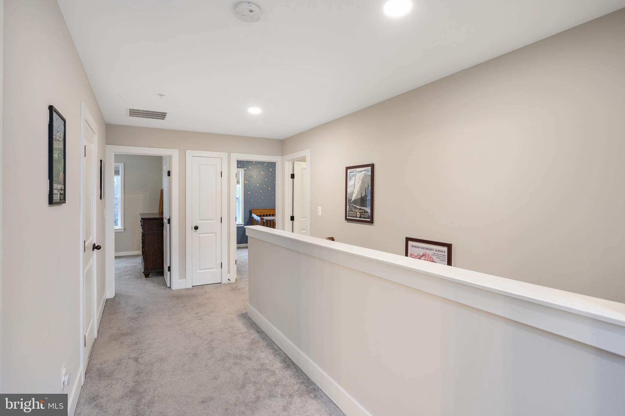 WOODLAND BEACH - Residential