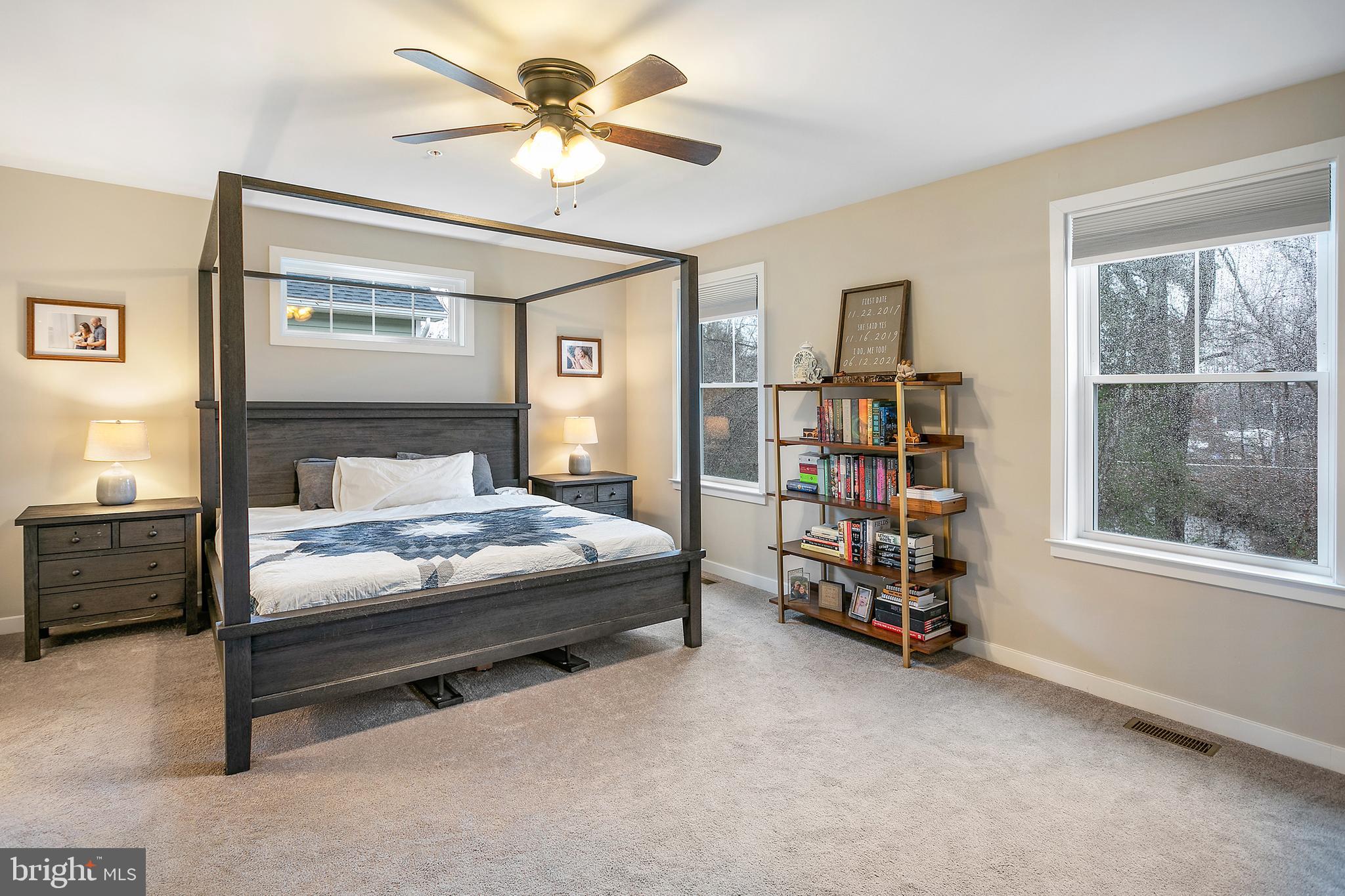 WOODLAND BEACH - Residential