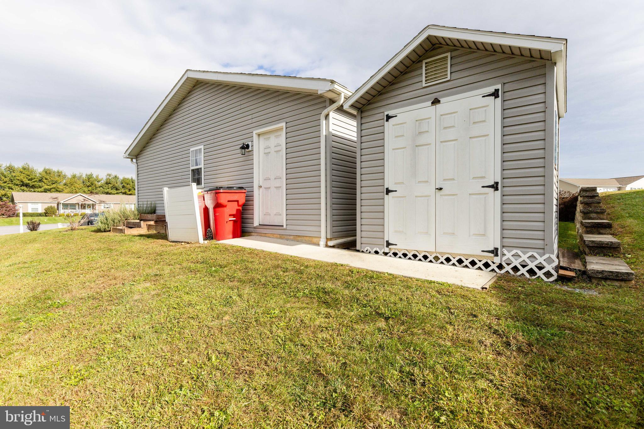 SHIPPENSBURG VILLAGE - Residential