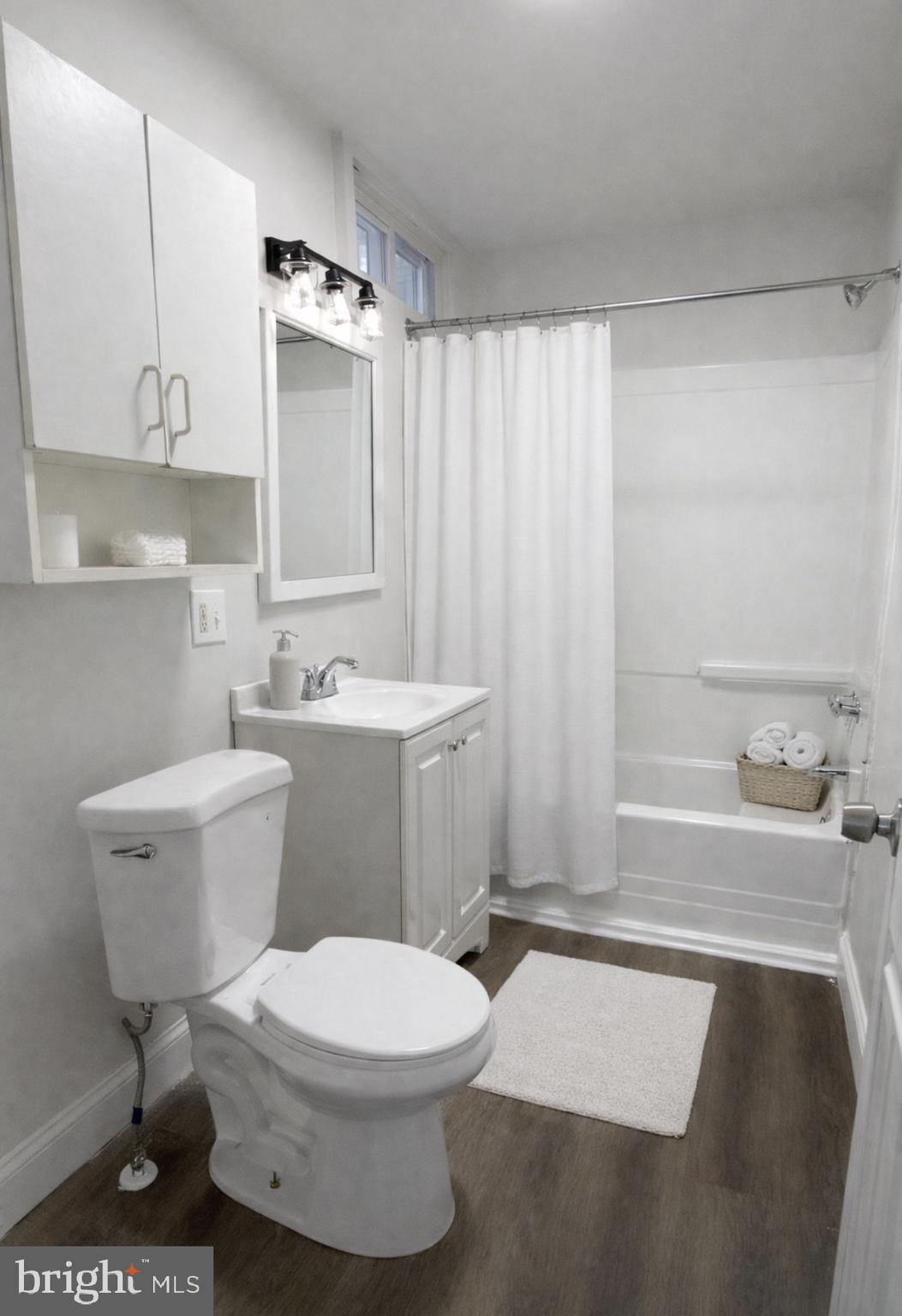 WAVERLY - Residential Lease