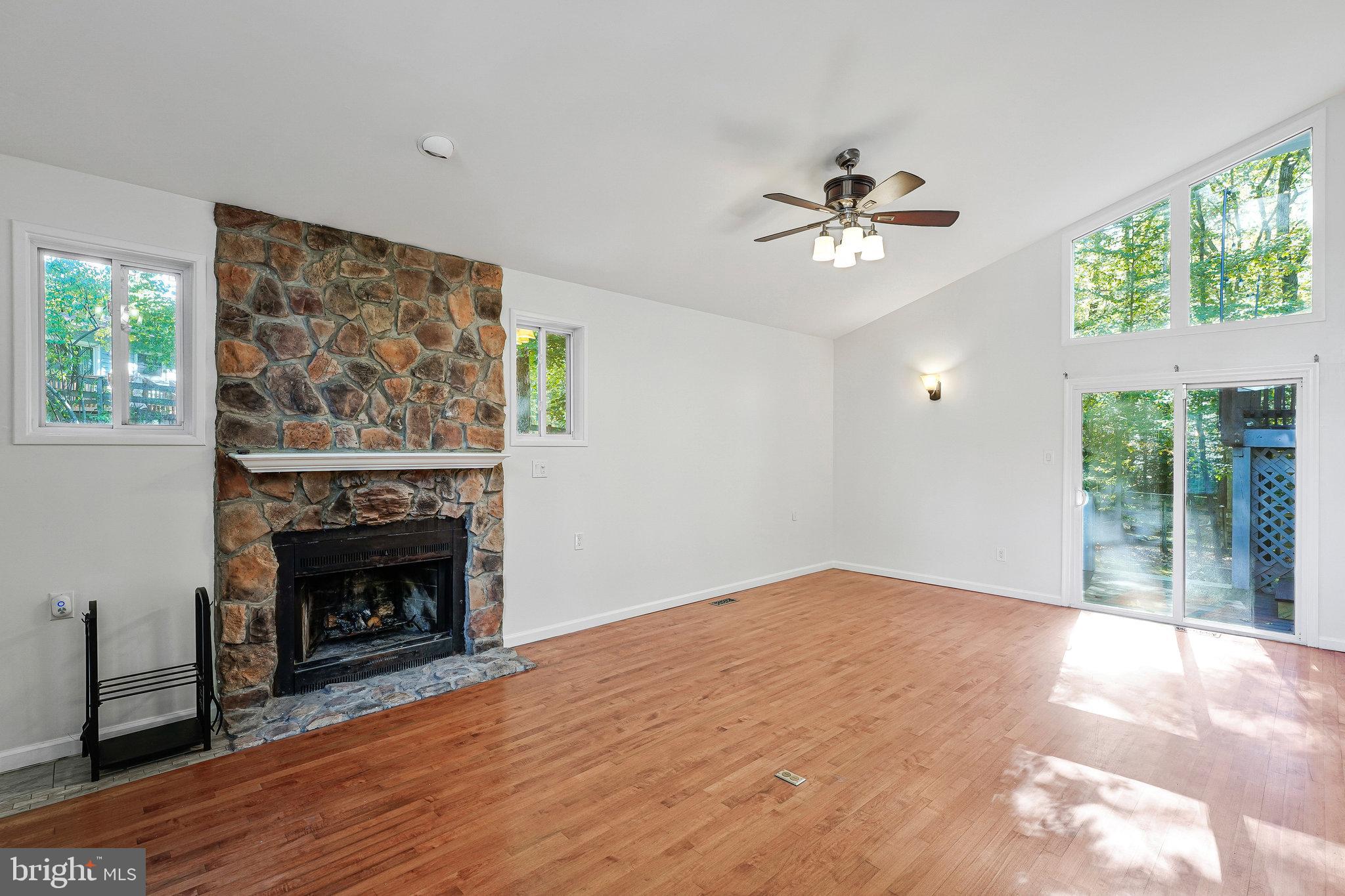 CAMELOT - Residential Lease