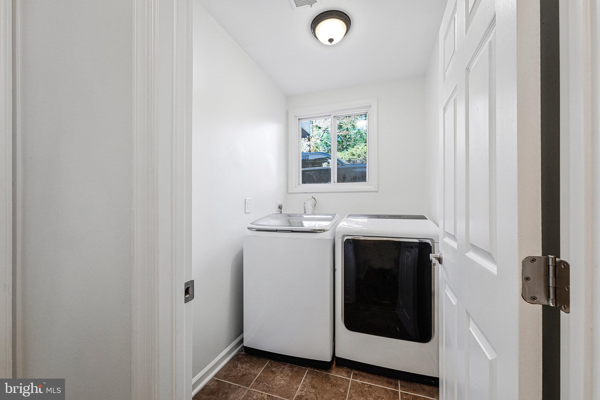 CAMELOT - Residential Lease