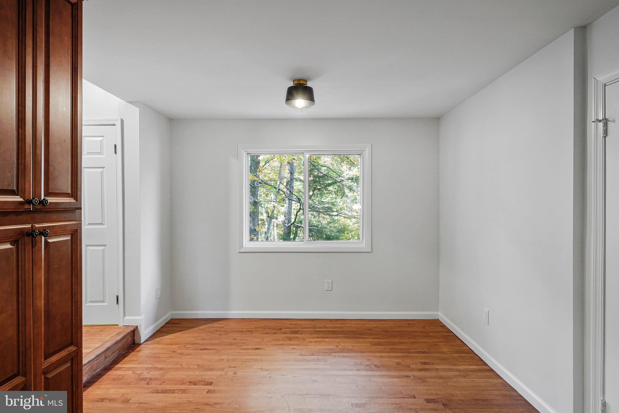 CAMELOT - Residential Lease