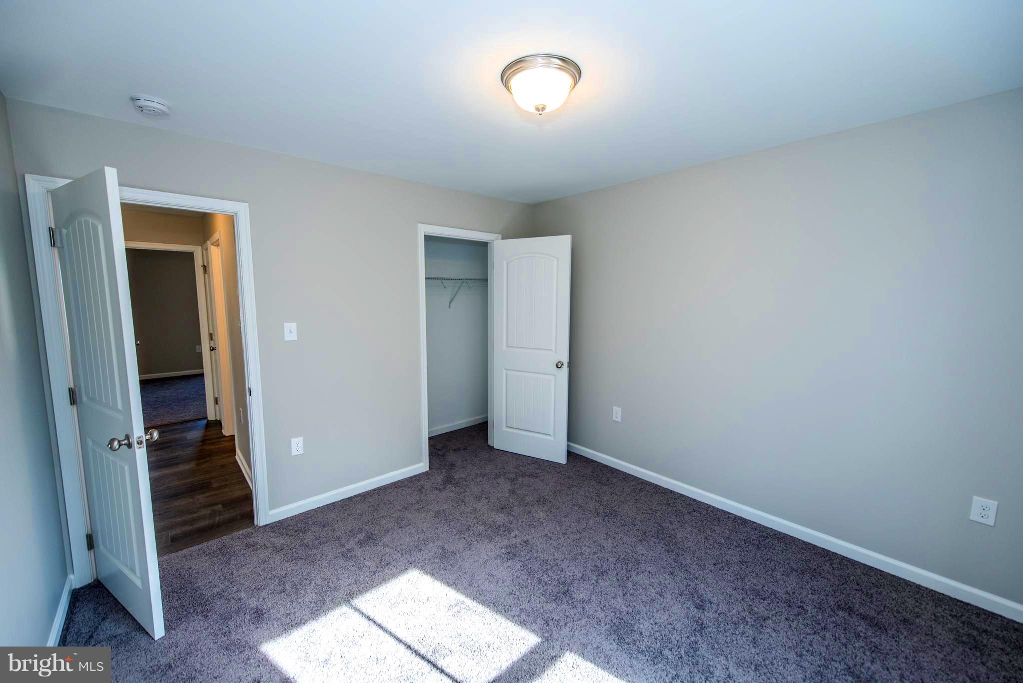 RED HILL - Residential