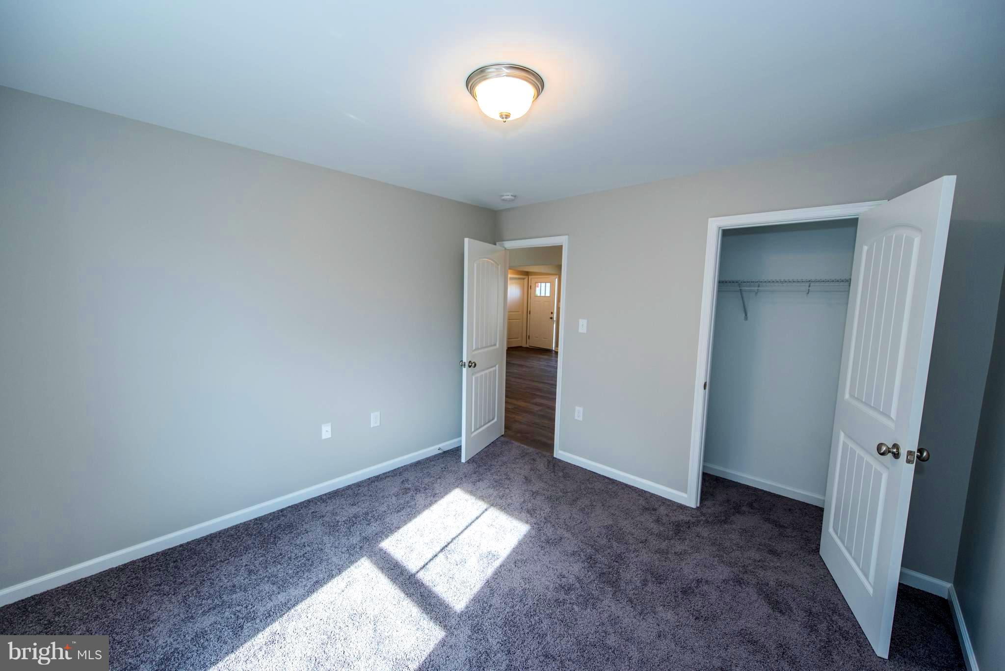 RED HILL - Residential