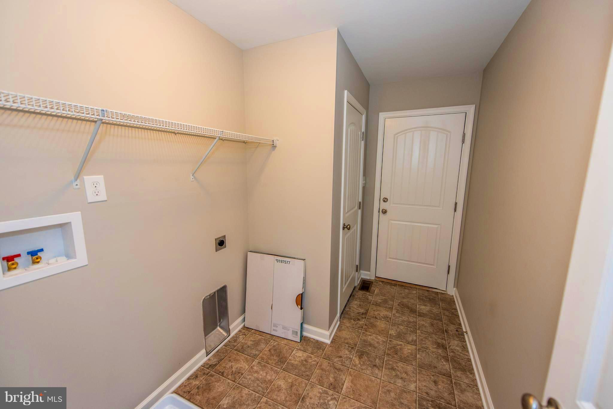 RED HILL - Residential