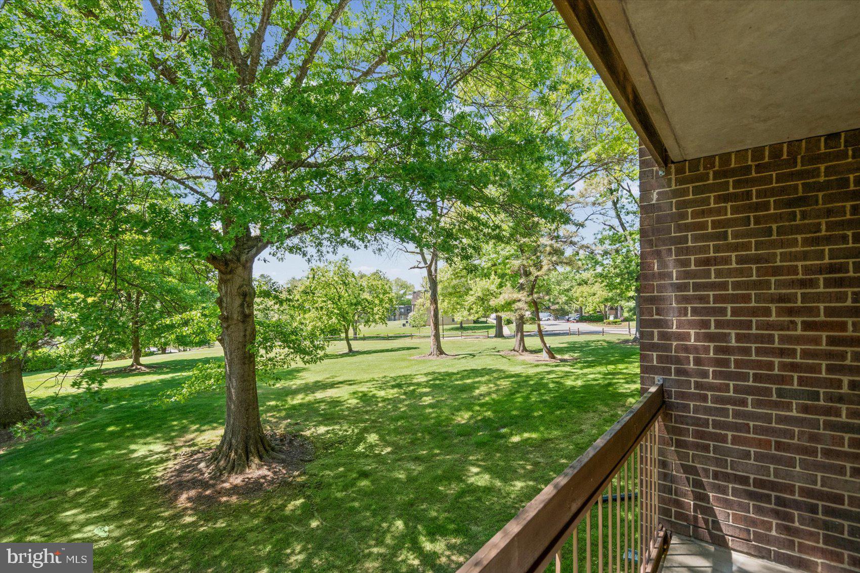 LONG REACH HOUSE CONDOMINIUMS - Residential