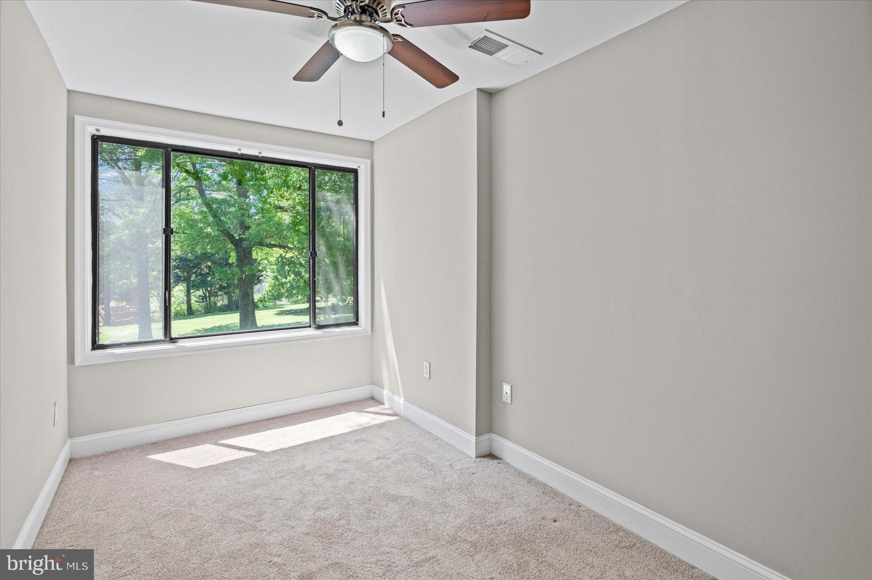 LONG REACH HOUSE CONDOMINIUMS - Residential