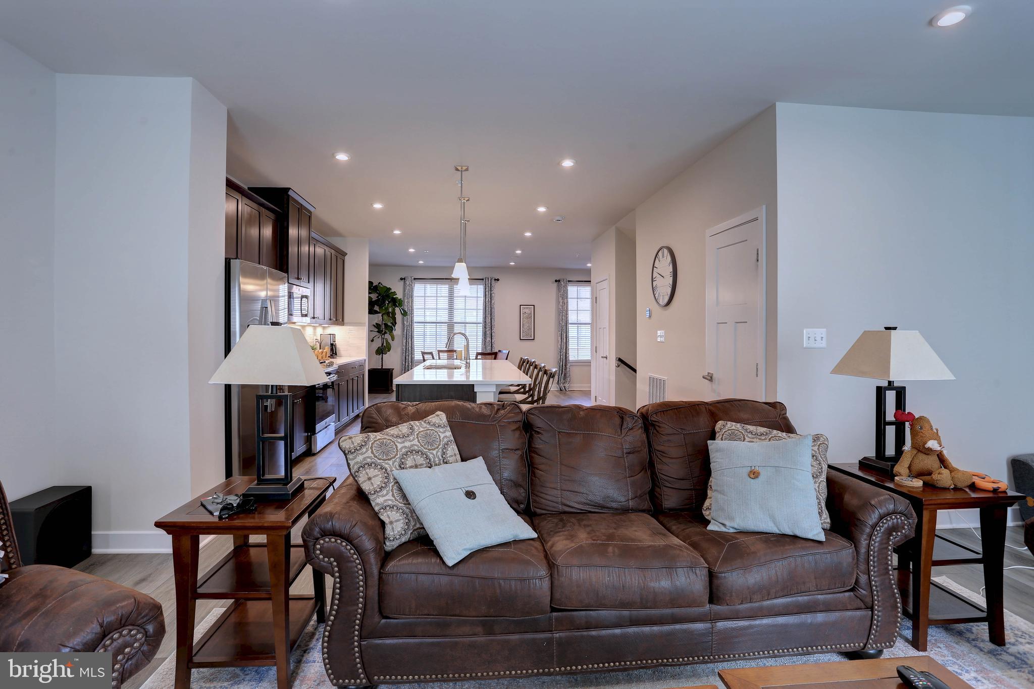 WESTSIDE - Residential