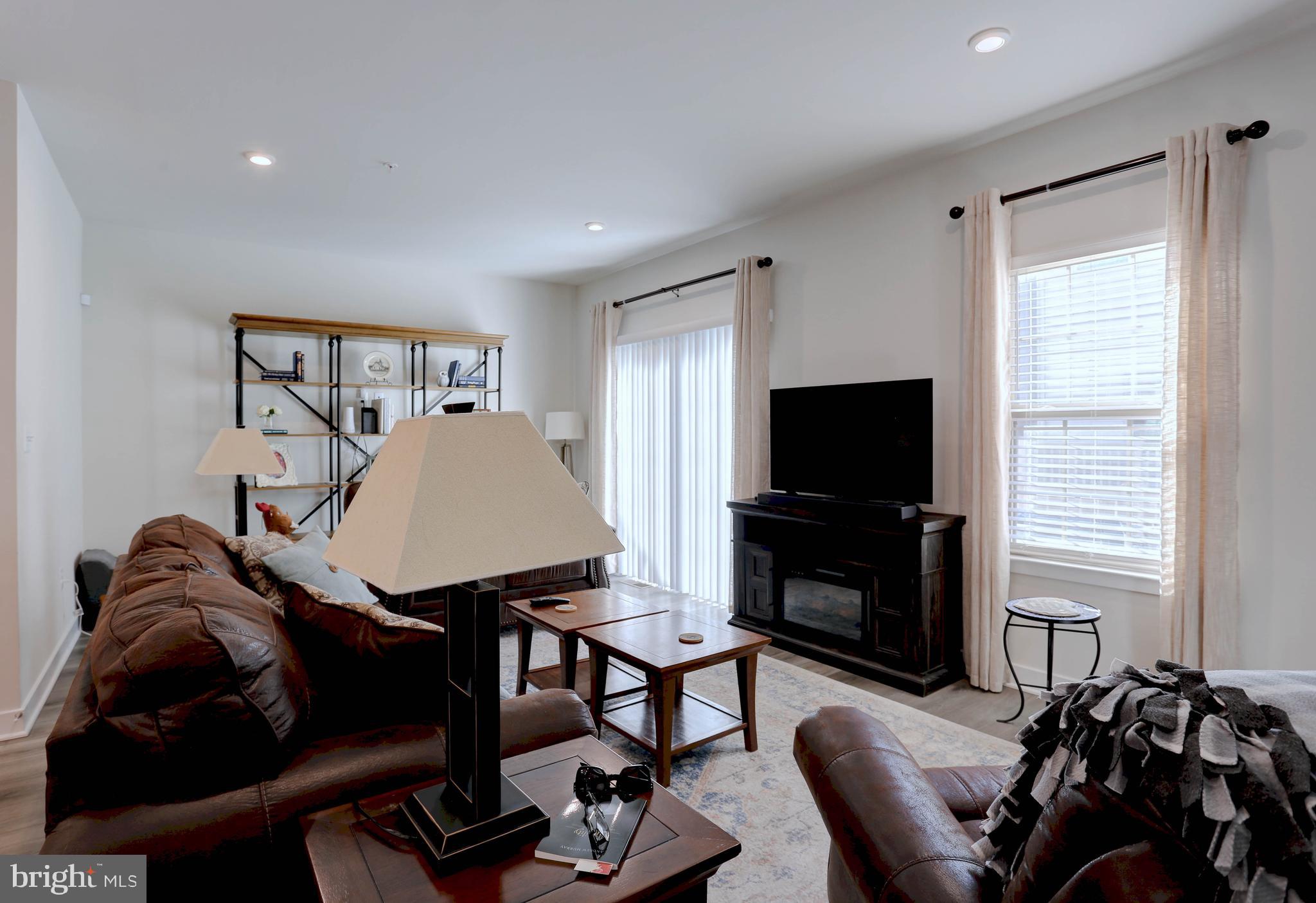 WESTSIDE - Residential