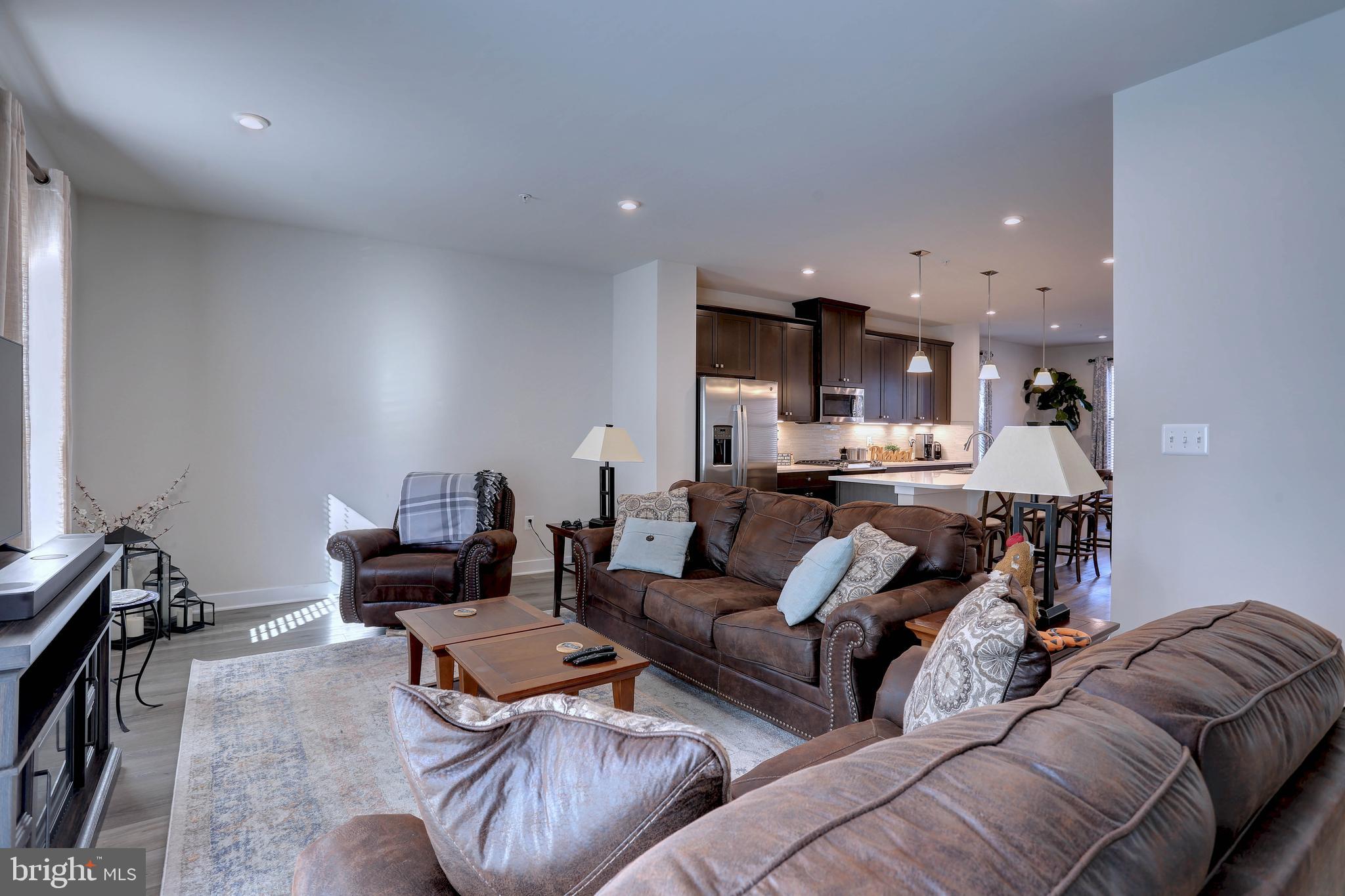 WESTSIDE - Residential