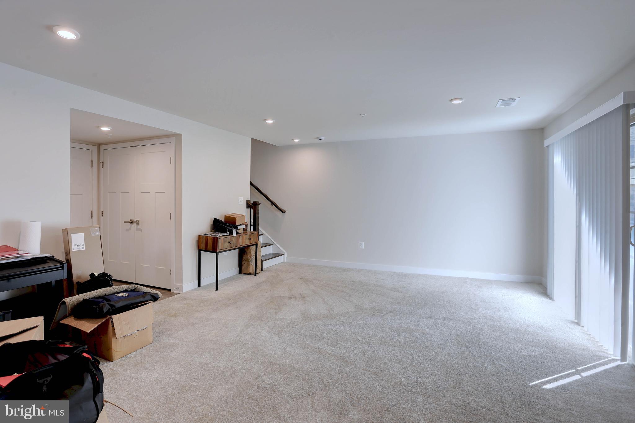 WESTSIDE - Residential