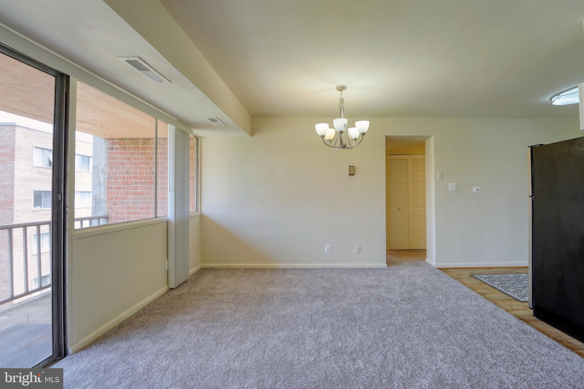 THE SEASONS - Residential