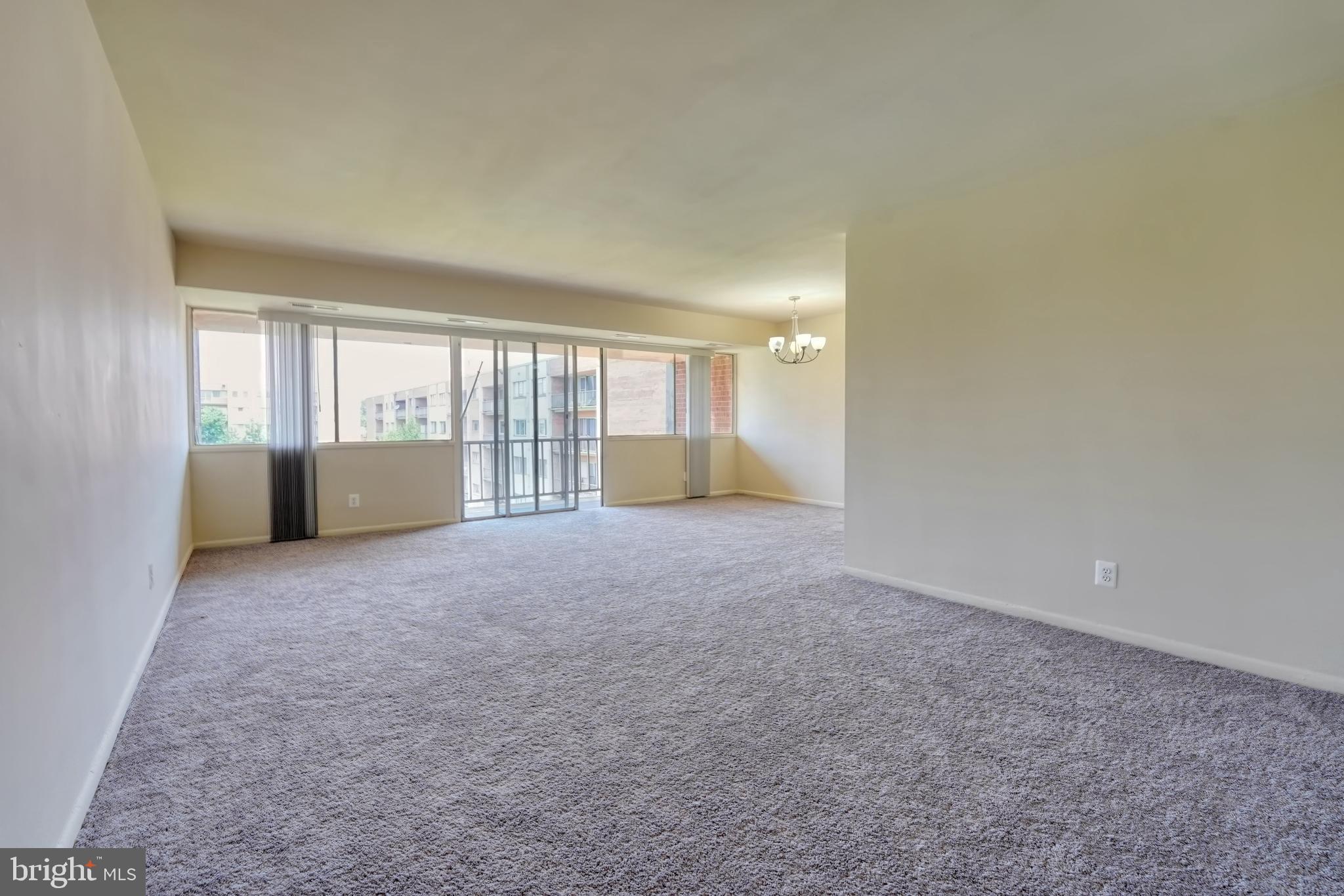 THE SEASONS - Residential