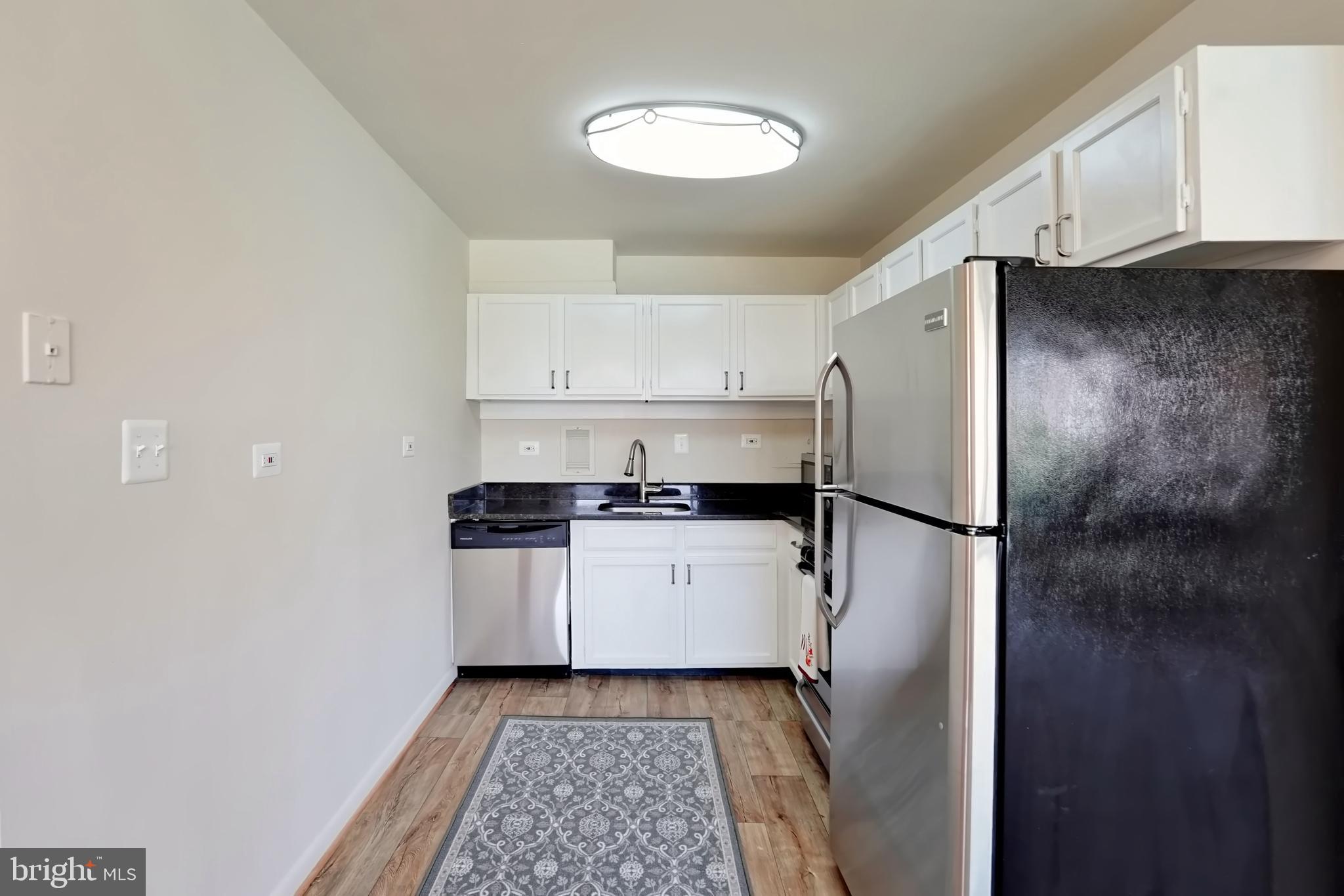 THE SEASONS - Residential