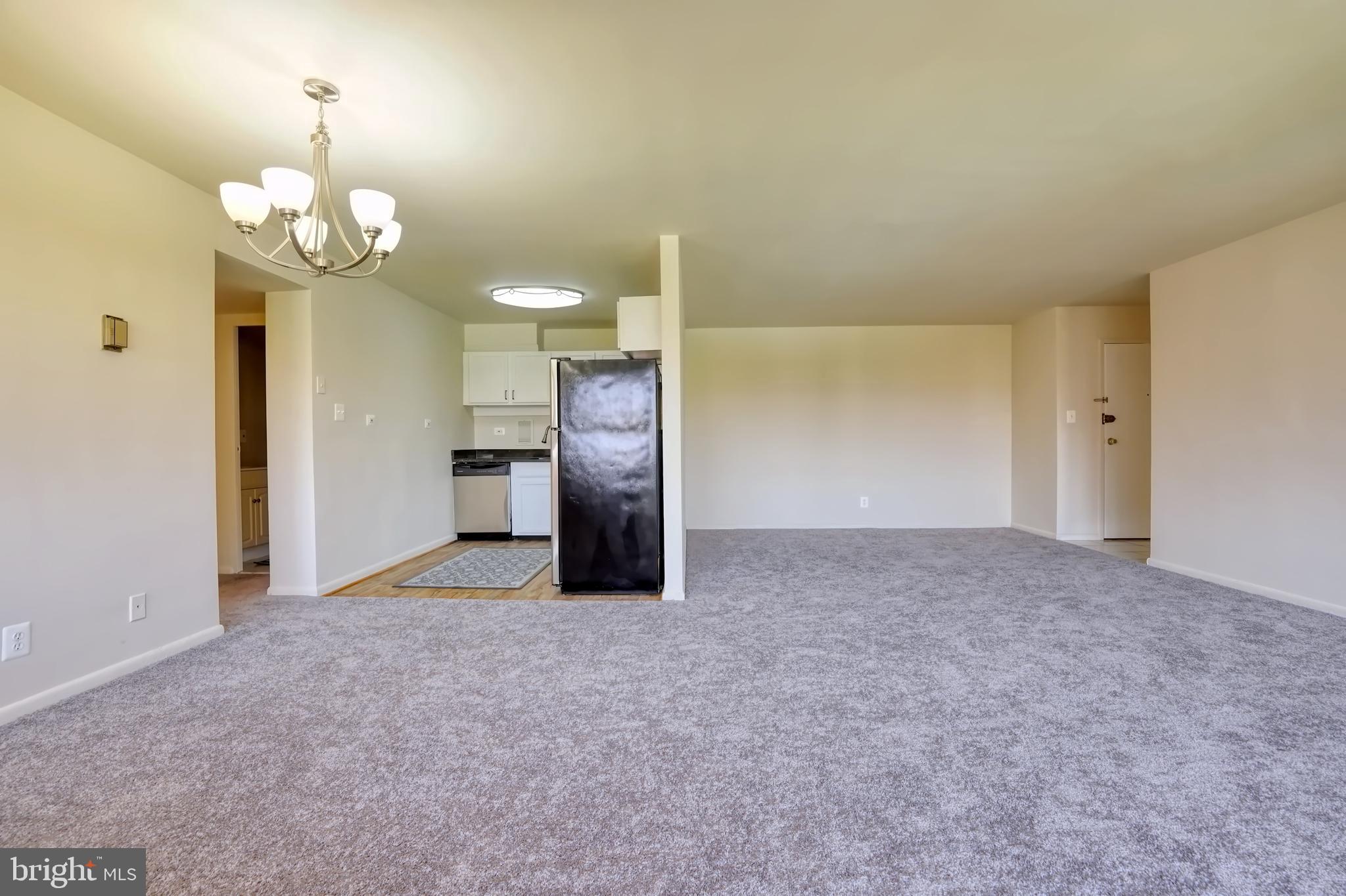 THE SEASONS - Residential