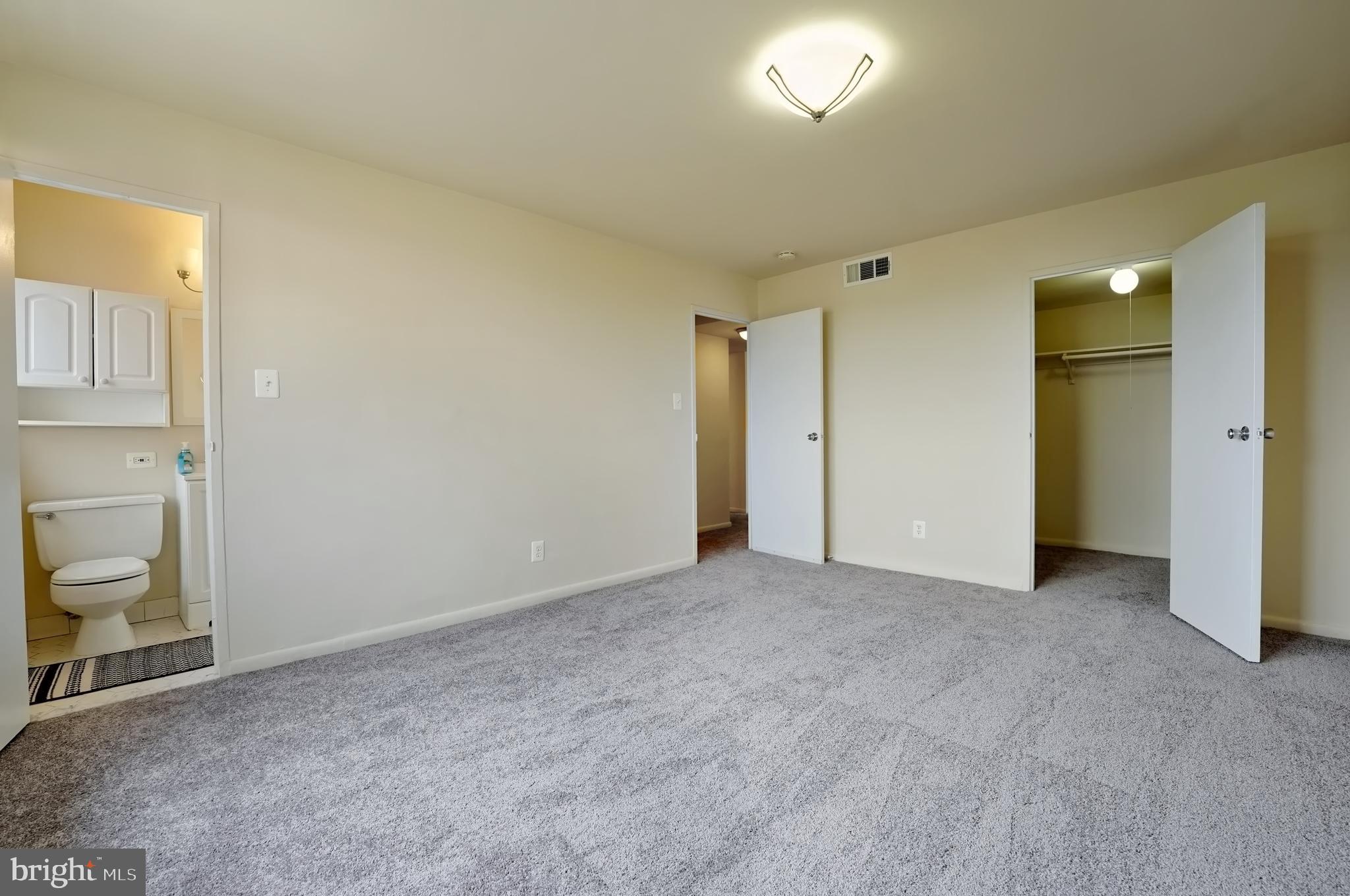 THE SEASONS - Residential