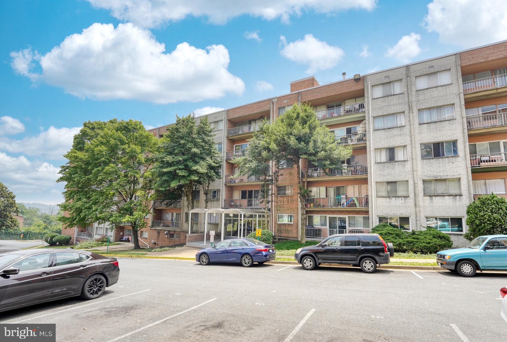 THE SEASONS - Residential