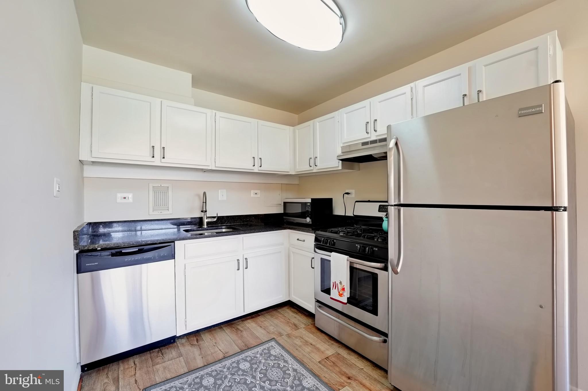 THE SEASONS - Residential