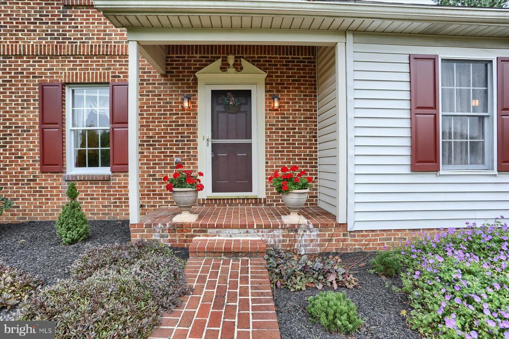 Photo of 2005 CHAPEL FORGE DR, LANCASTER, PA 17601 (MLS # PALA2039364)