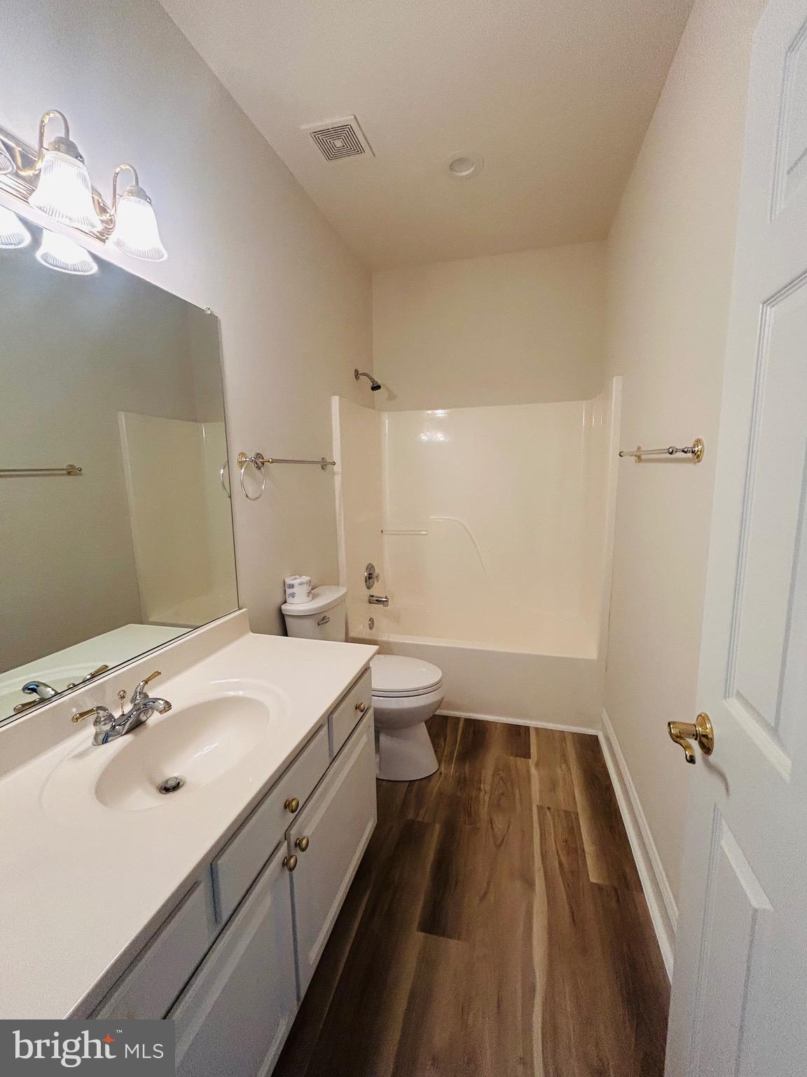 AUTUMN GLEN - Residential Lease