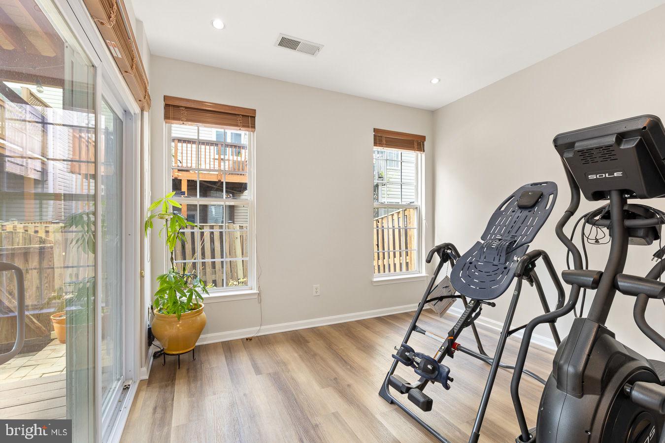 WOODLAND PARK - Residential