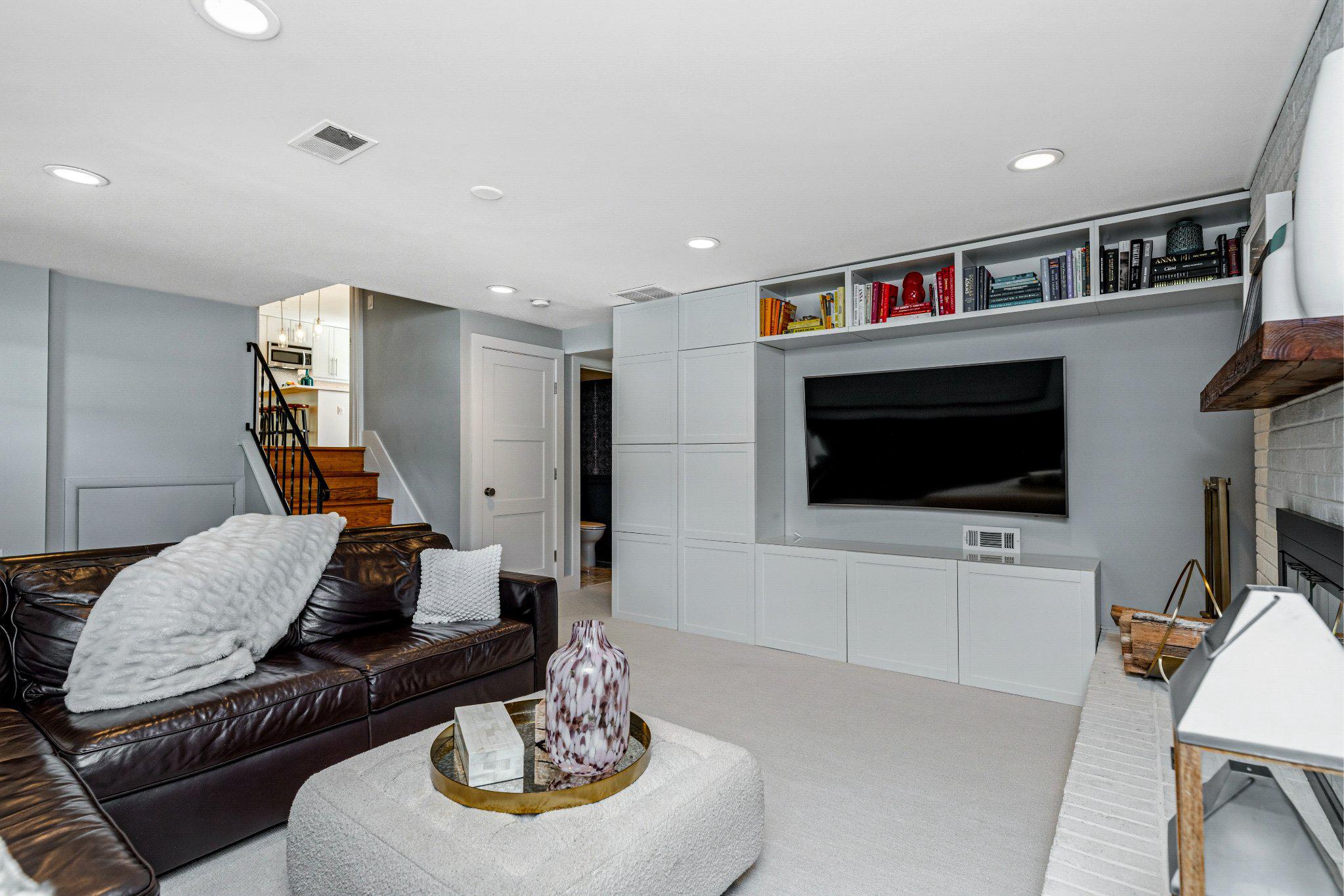 ROLLING VALLEY WEST - Residential