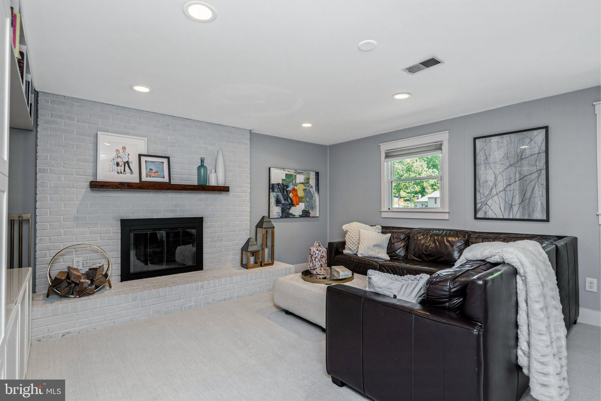 ROLLING VALLEY WEST - Residential