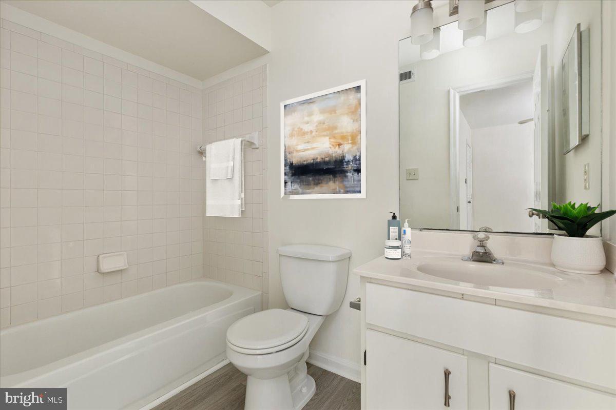 SARATOGA SPRINGS - Residential