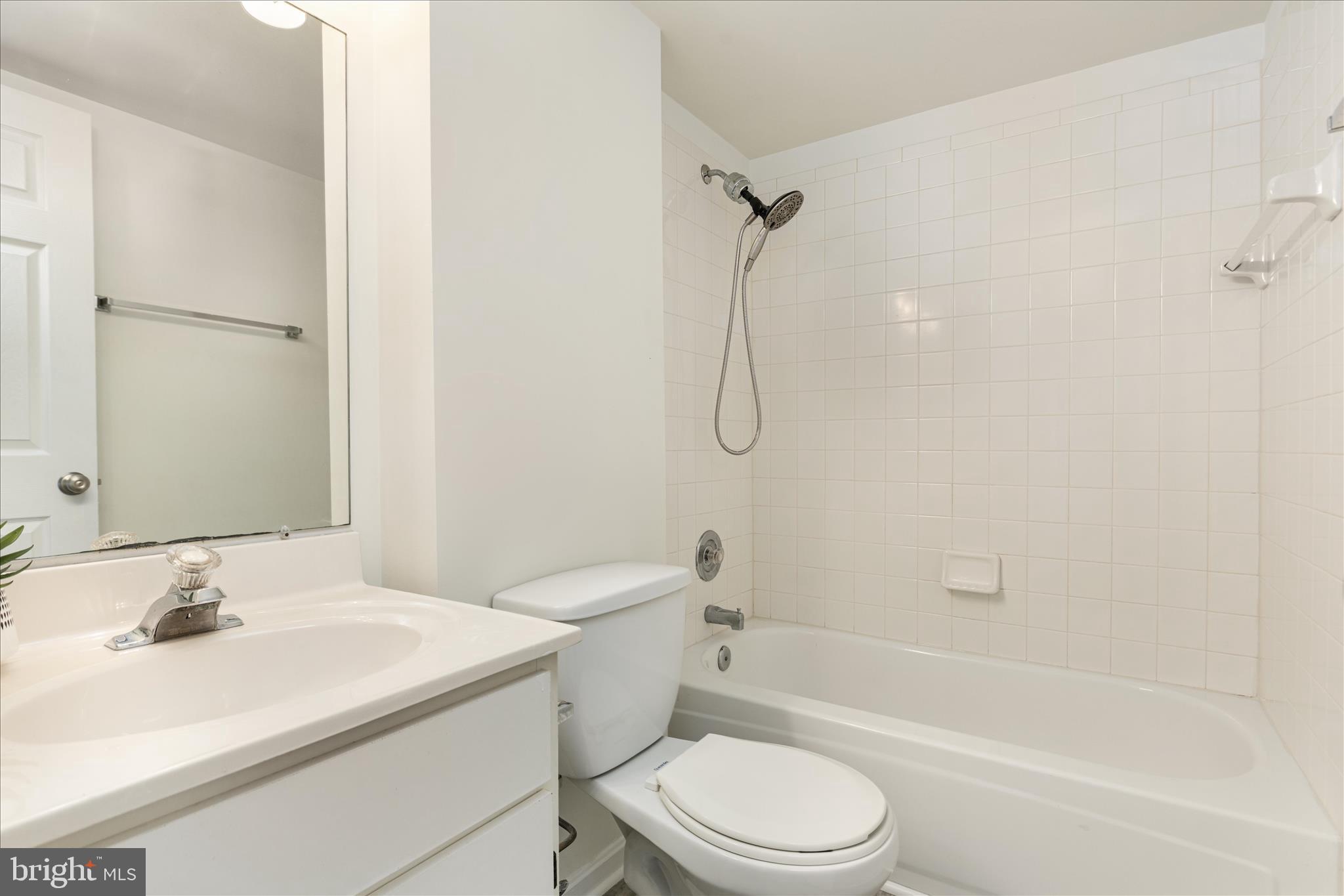 SARATOGA SPRINGS - Residential