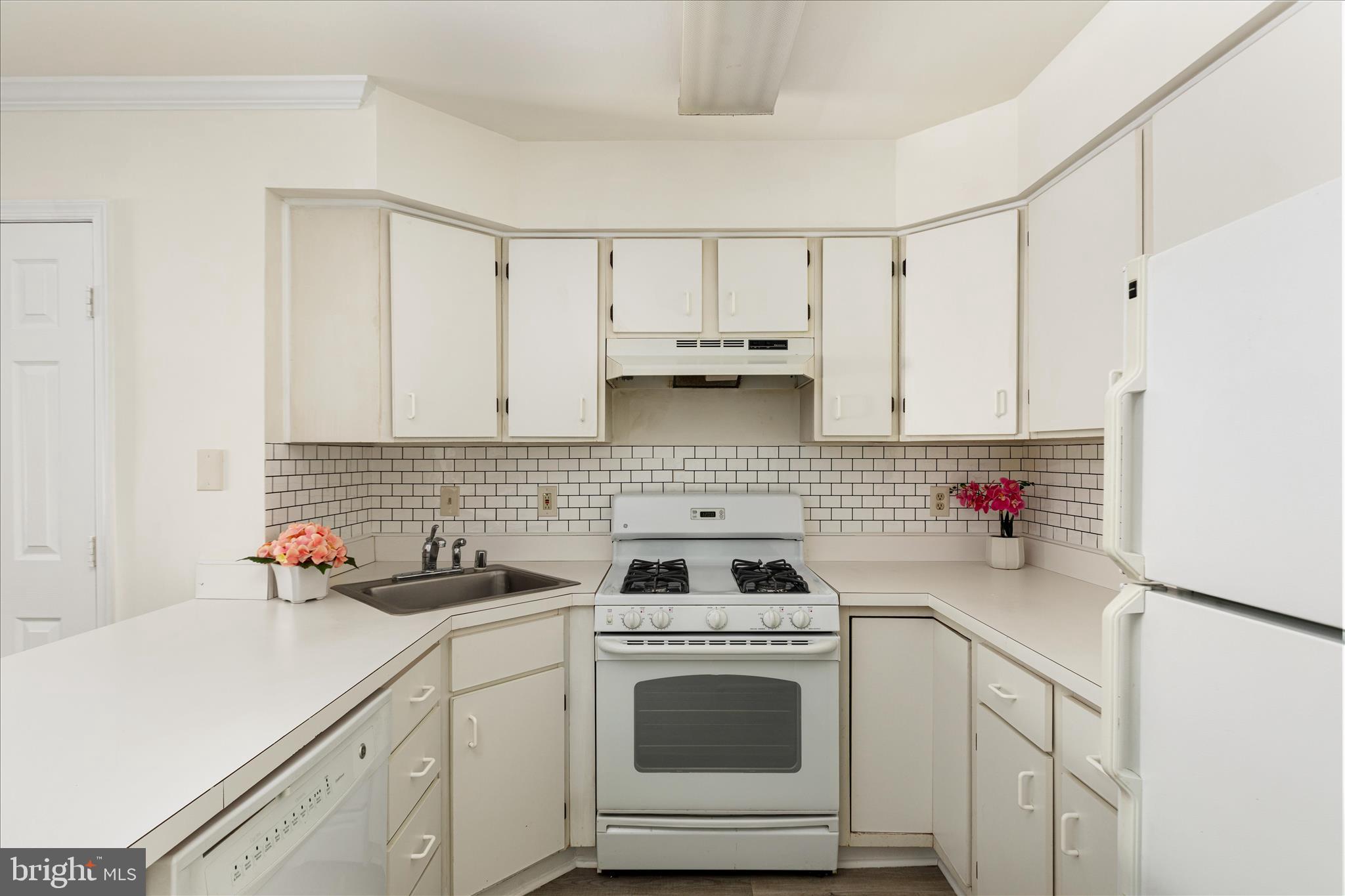 SARATOGA SPRINGS - Residential